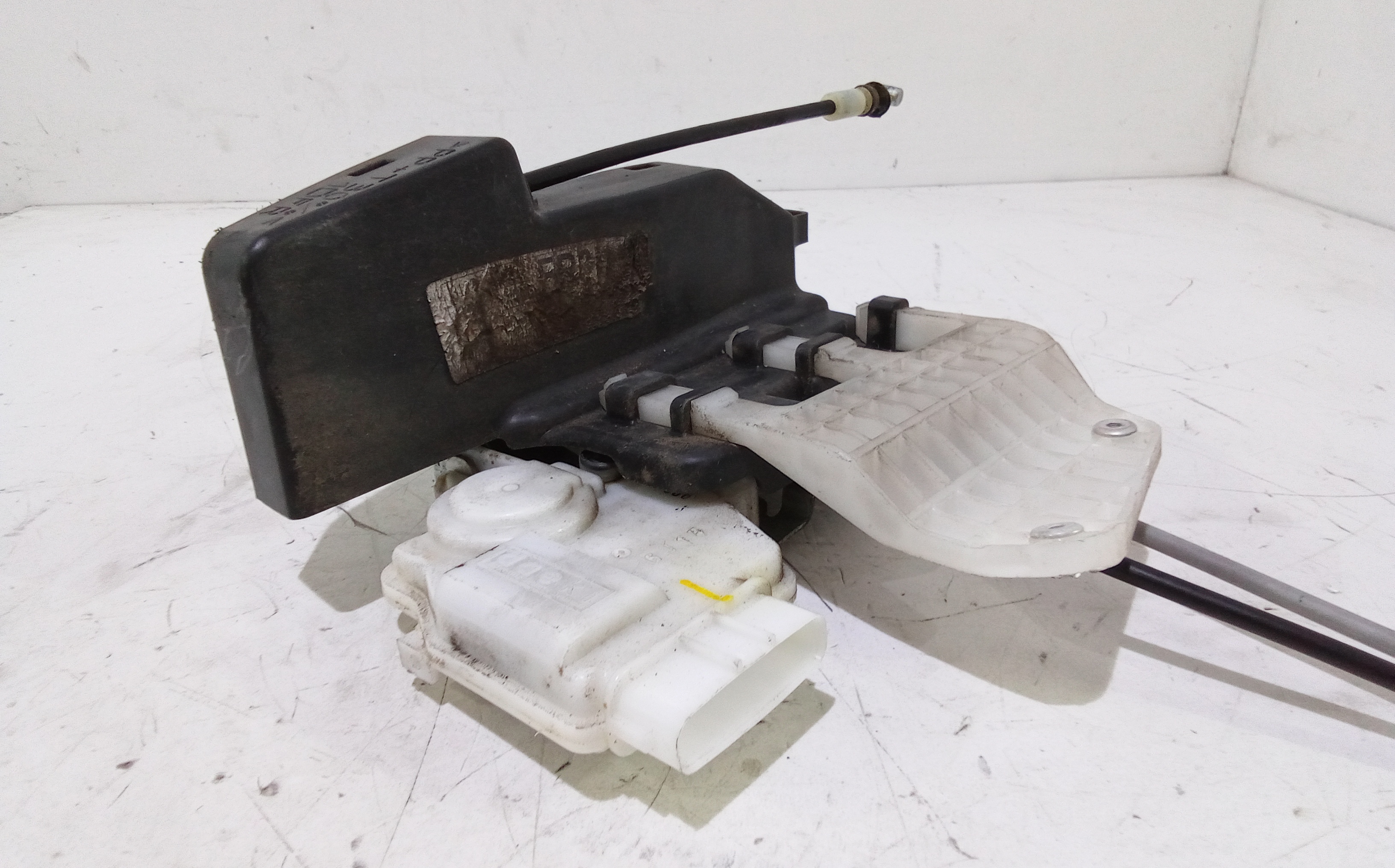 Serratura Anteriore Destra per Kia Carens 2 Serie (2006 - In produzione)