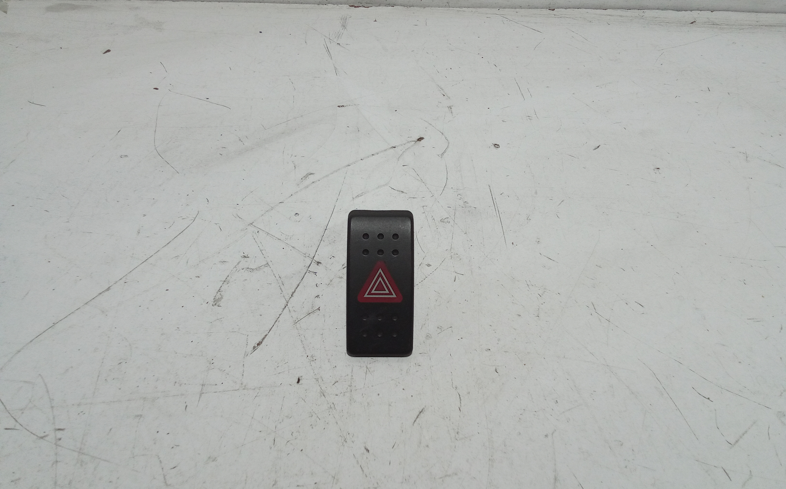 Pulsante luci di emergenza per Suzuki Swift 4 Serie (04>10) (2004 - 2010)