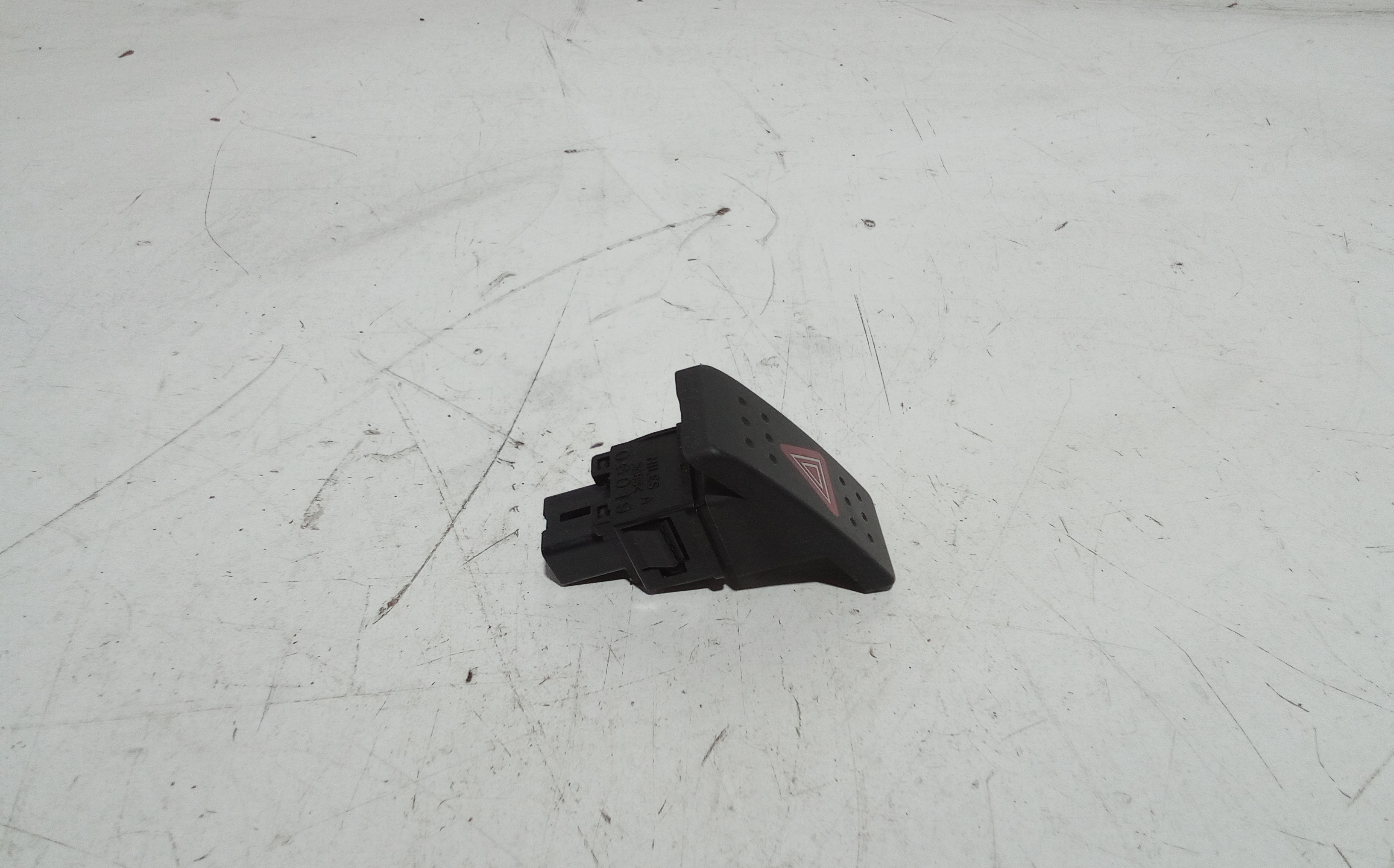 Pulsante luci di emergenza per Suzuki Swift 4 Serie (04>10) (2004 - 2010)