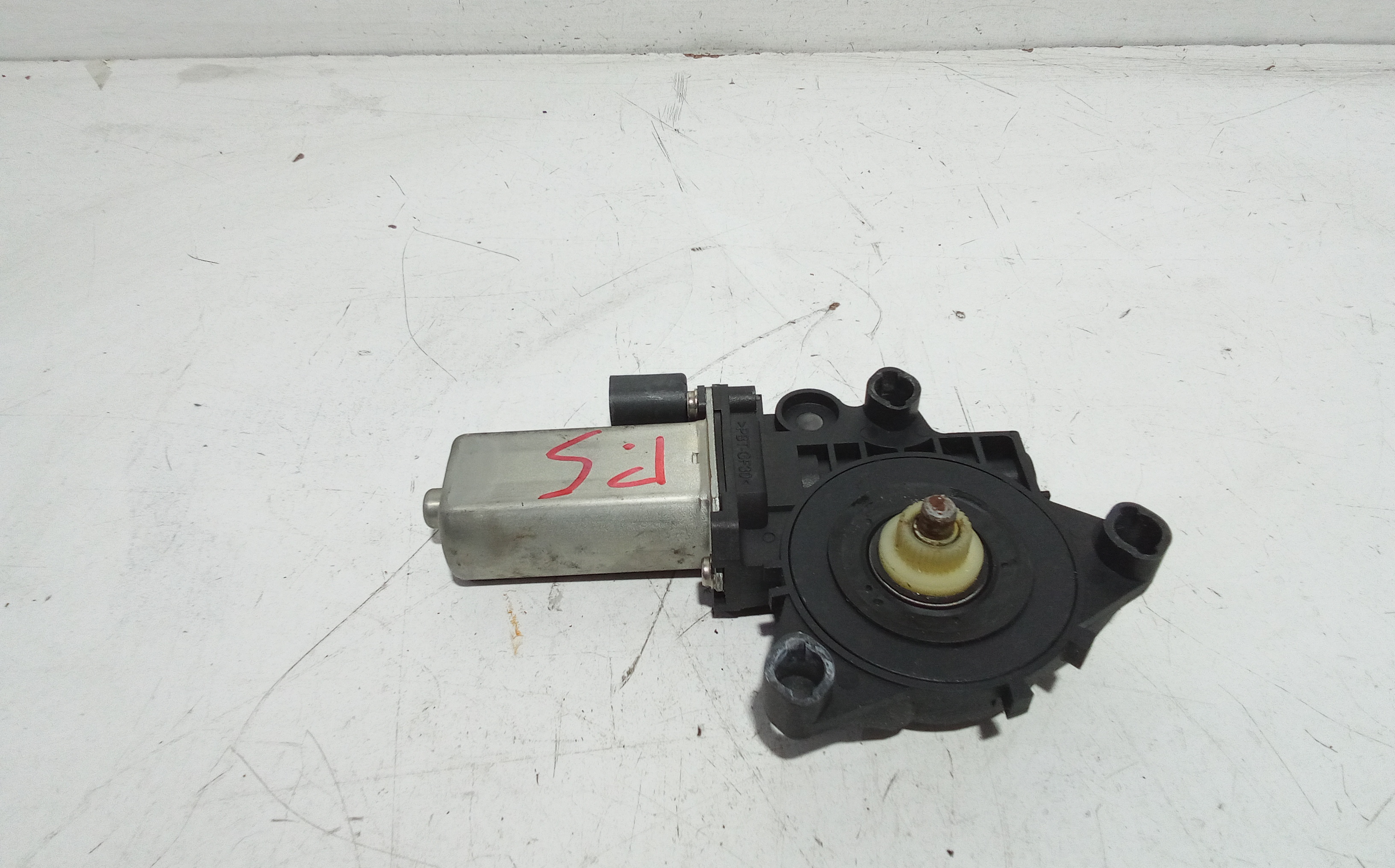 Motorino Alzavetro posteriore Sinistro per Alfa Romeo 159 Berlina Serie (939_) (05>11) (2005 - 2011)