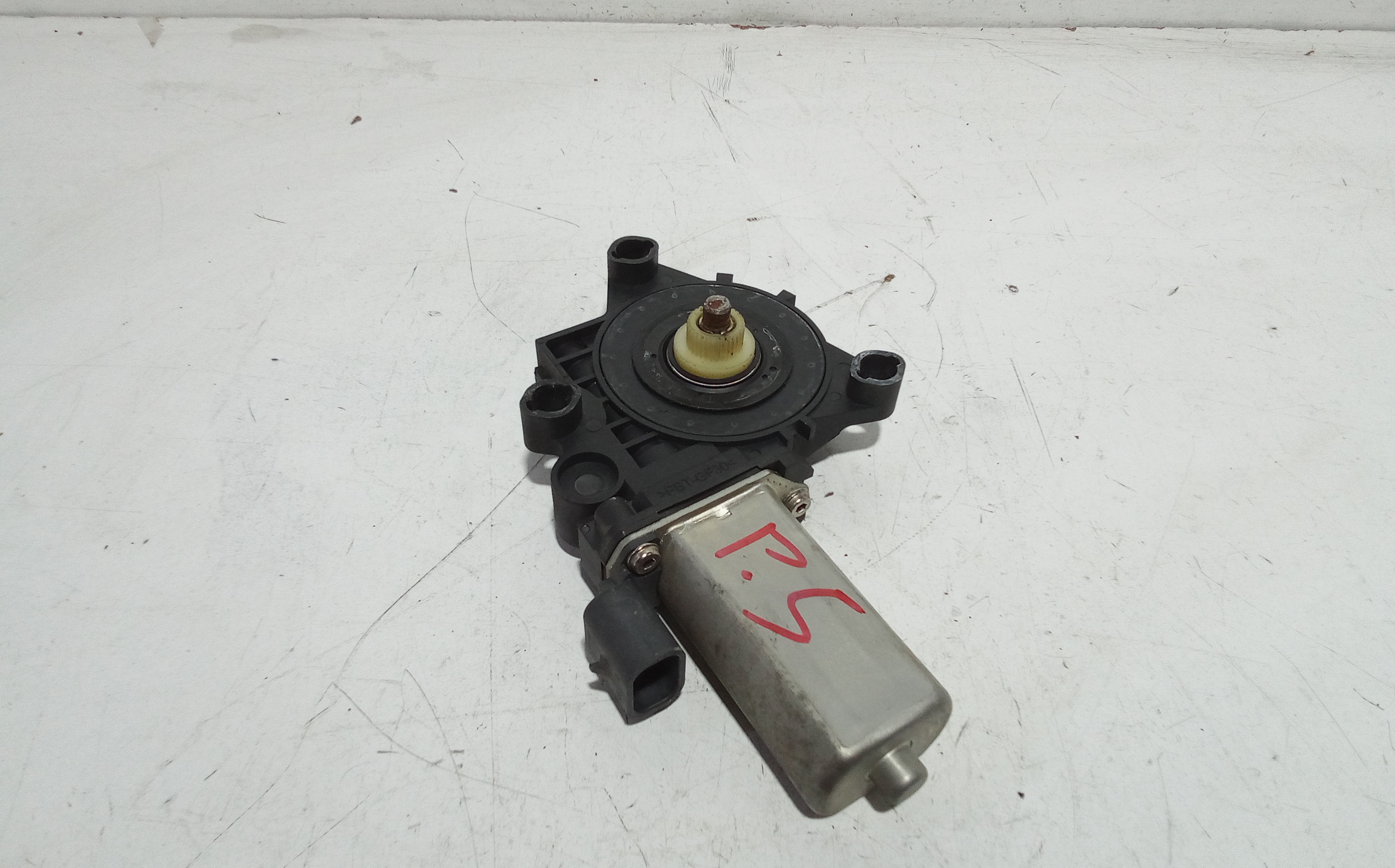 Motorino Alzavetro posteriore Sinistro per Alfa Romeo 159 Berlina Serie (939_) (05>11) (2005 - 2011)