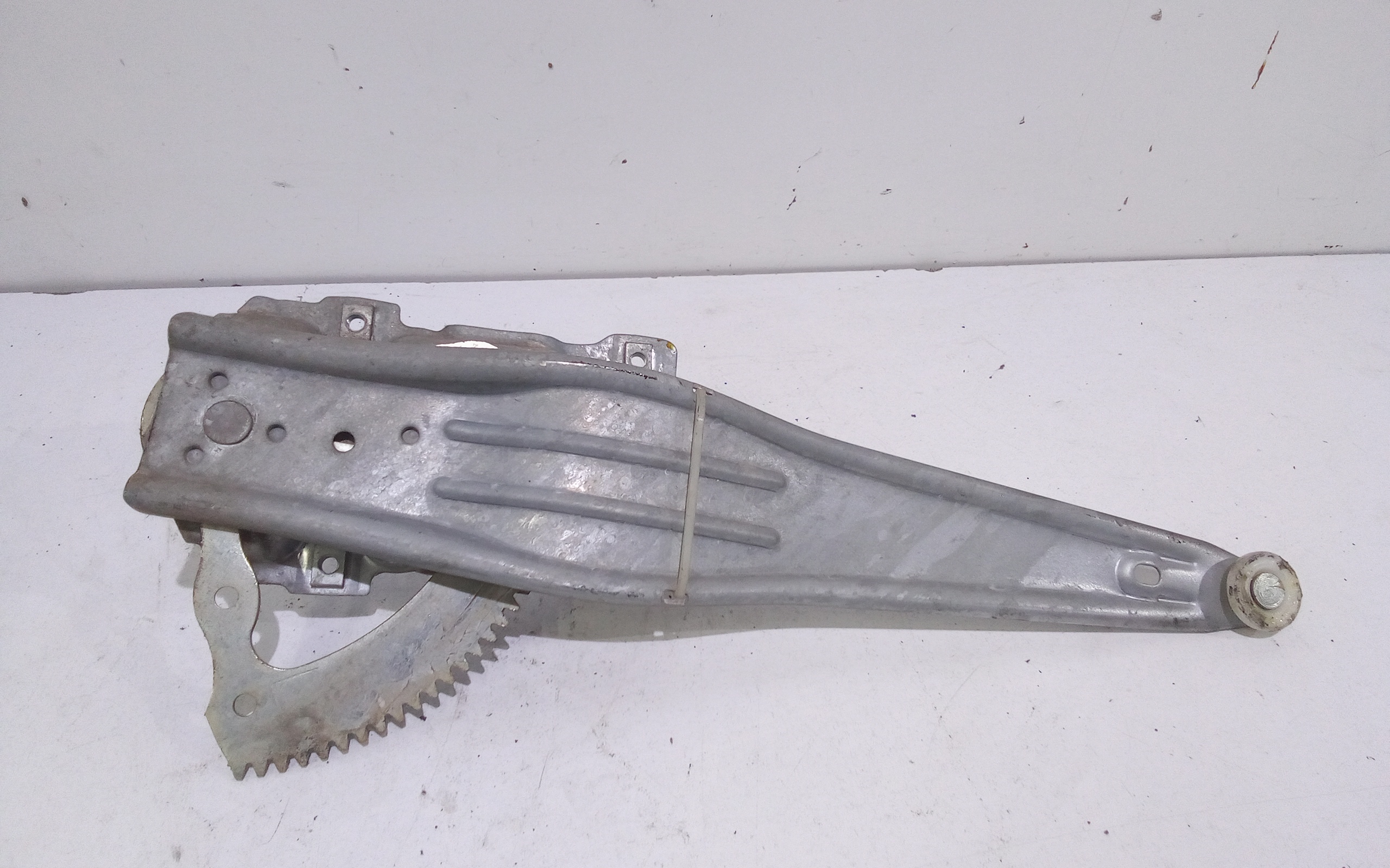 Cremagliera posteriore sinistra guida per Toyota Corolla Berlina 4 Serie (2005 - In produzione)