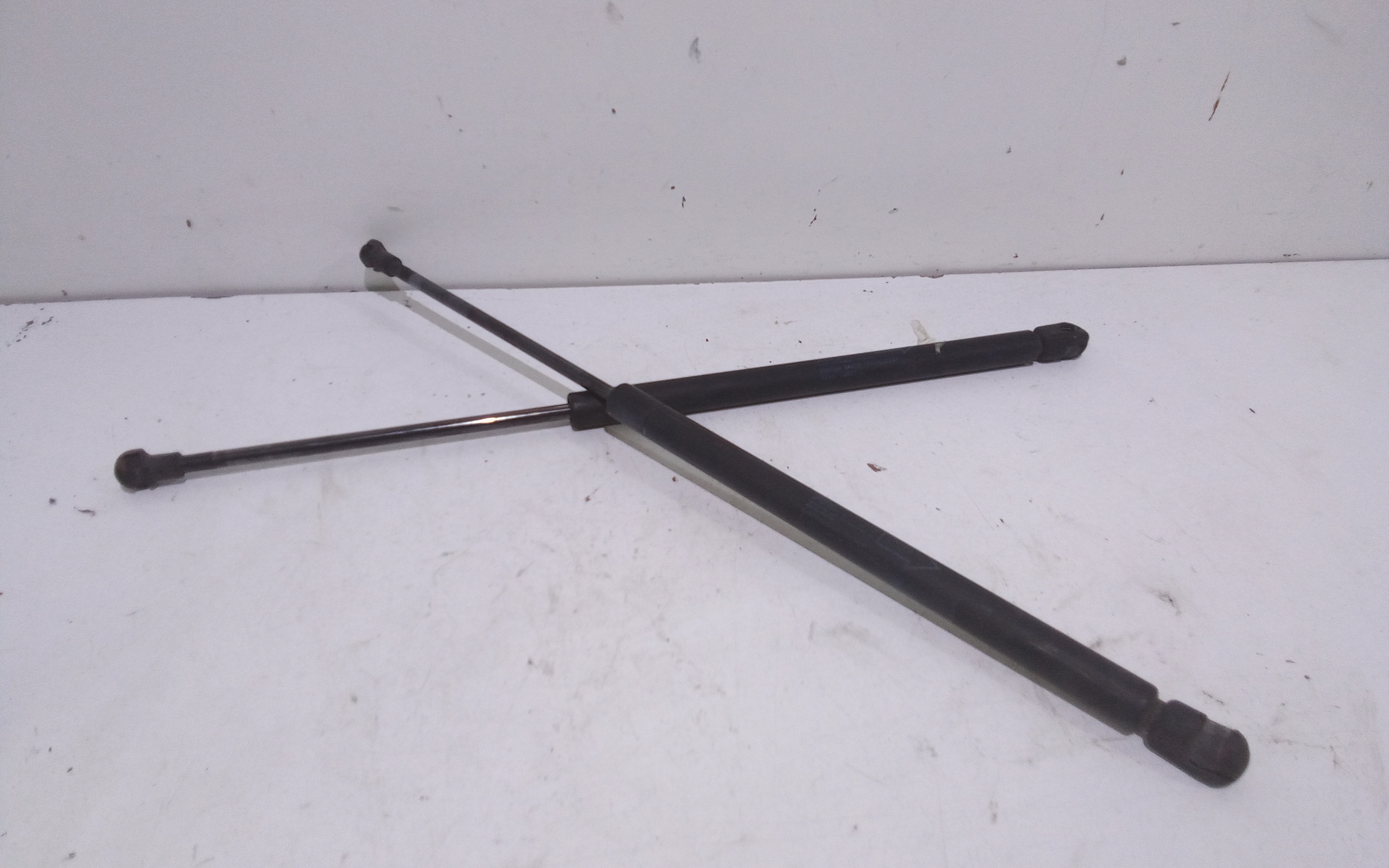 Pistoncini cofano Post. per Toyota Corolla Berlina 4 Serie (2005 - In produzione)