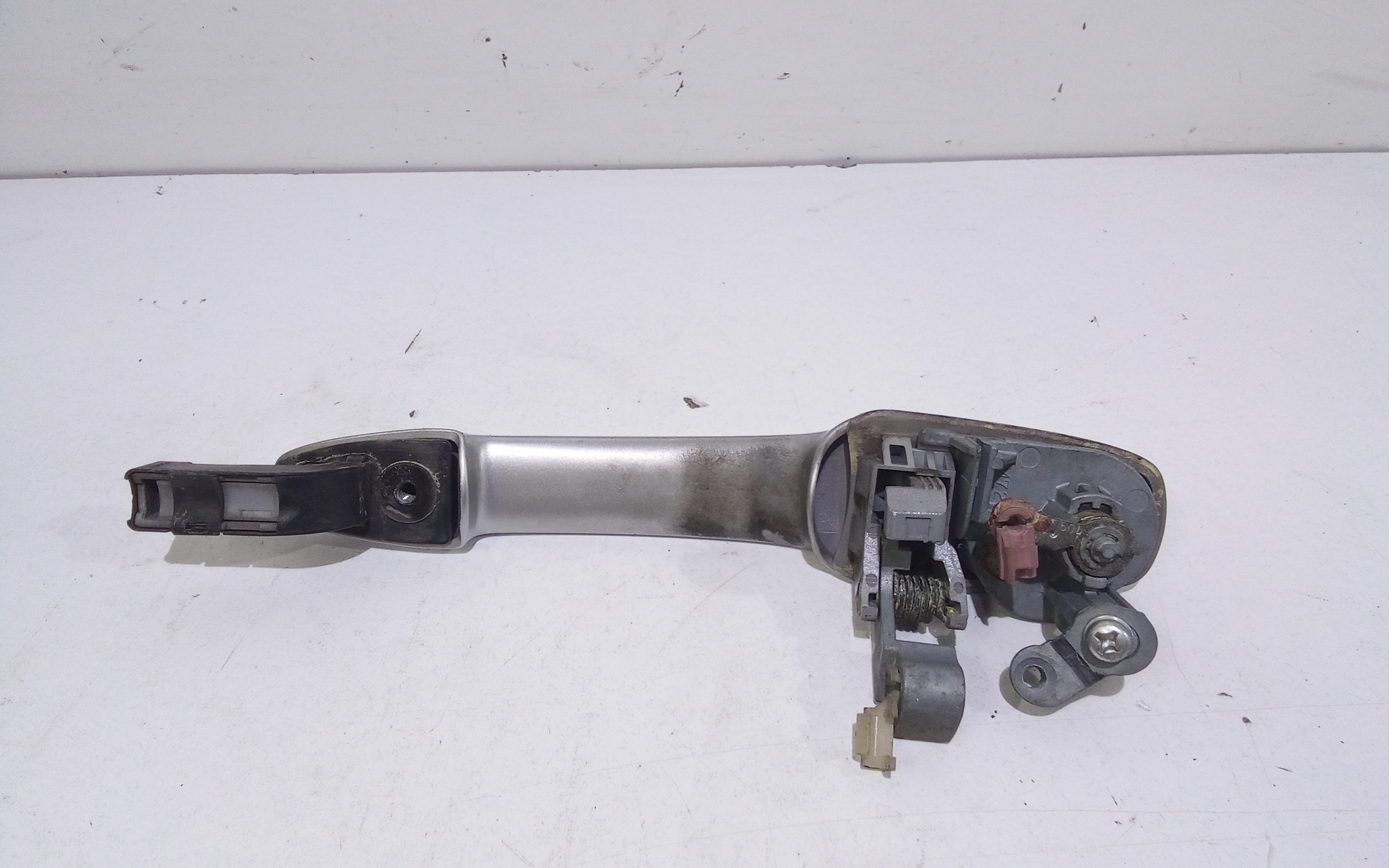 Maniglia esterna Anteriore Sinistra per Mazda 5 Berlina (2005 - In produzione)