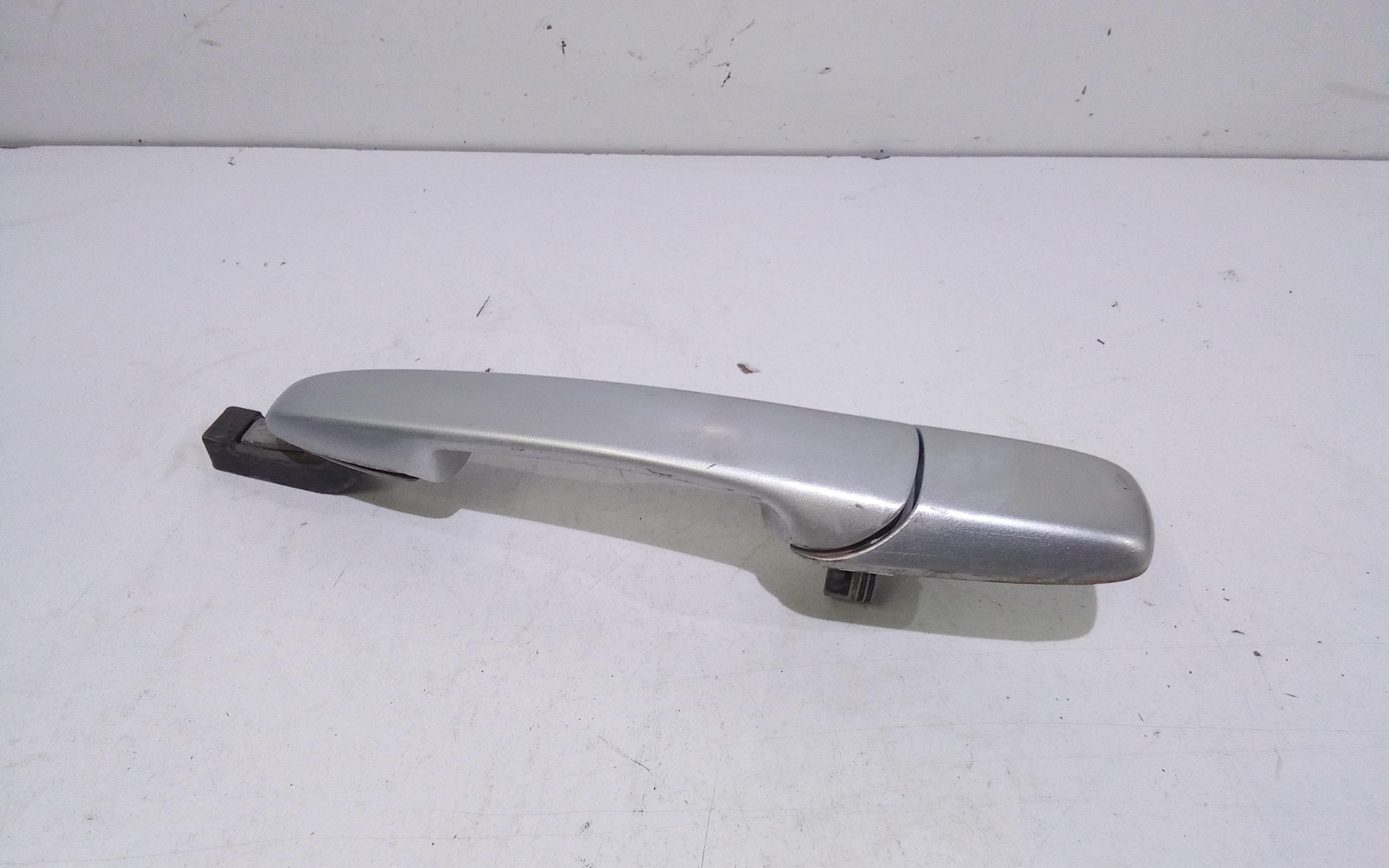 Maniglia esterna Posteriore Destra per Mazda 5 Berlina (2005 - In produzione)