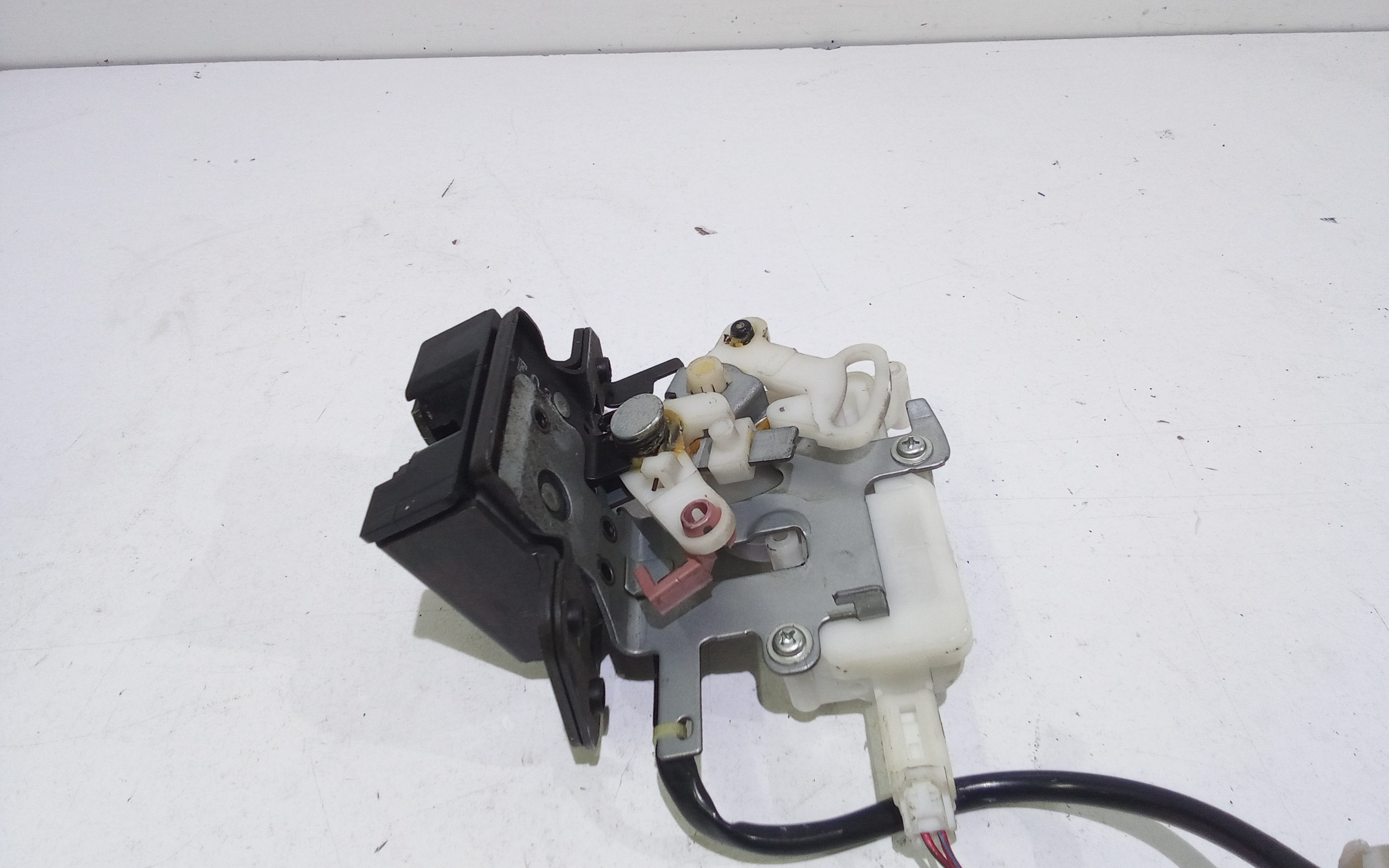 Serratura portellone posteriore per Mazda 5 Berlina (2005 - In produzione)