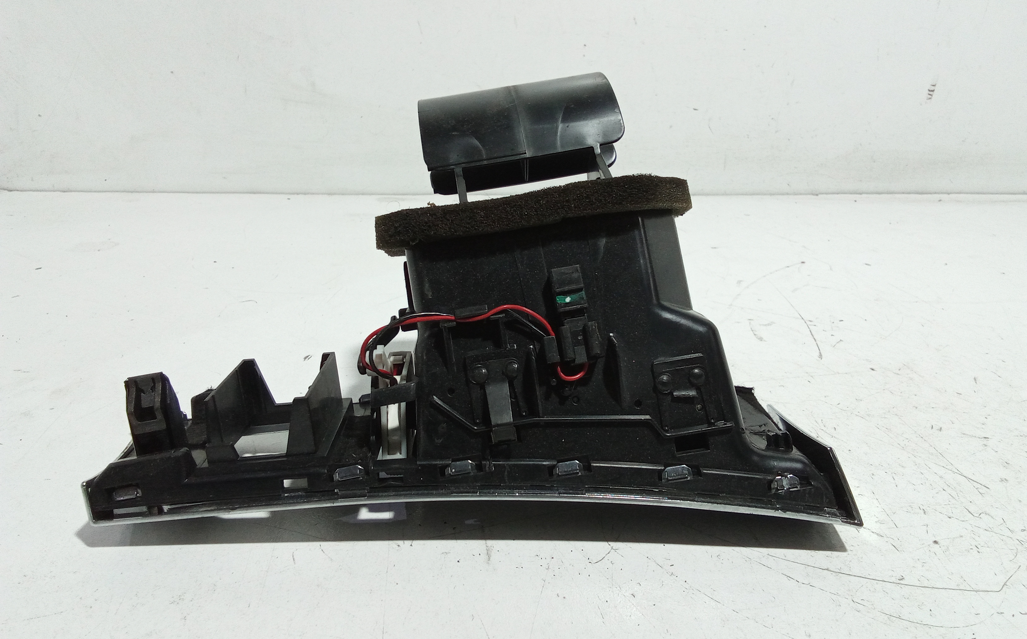 Bocchetta aria cruscotto lato guida per Audi A6 Avant Serie C6 (4f5) (04>12) (2004 - 2012)