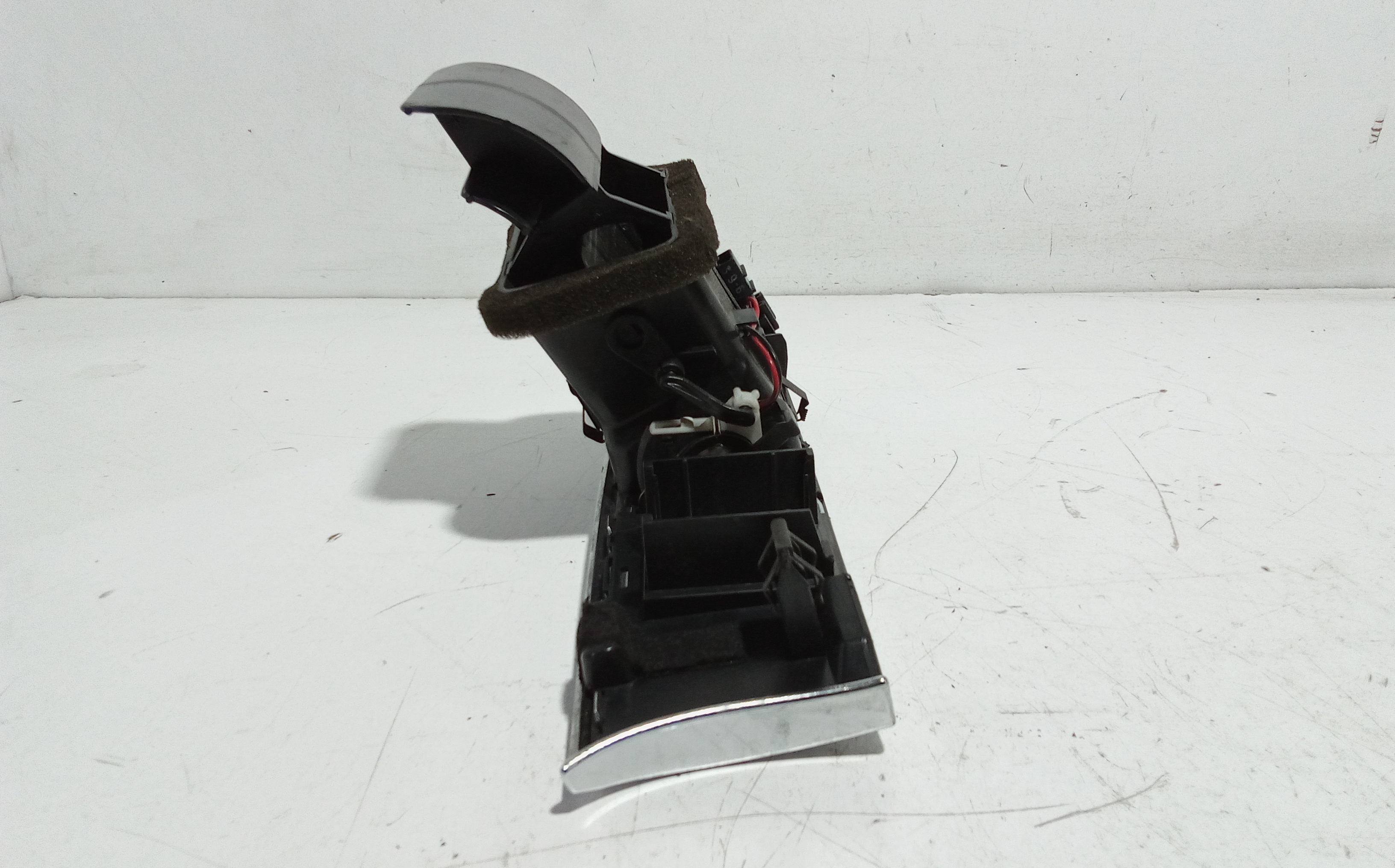 Bocchetta aria cruscotto lato guida per Audi A6 Avant Serie C6 (4f5) (04>12) (2004 - 2012)