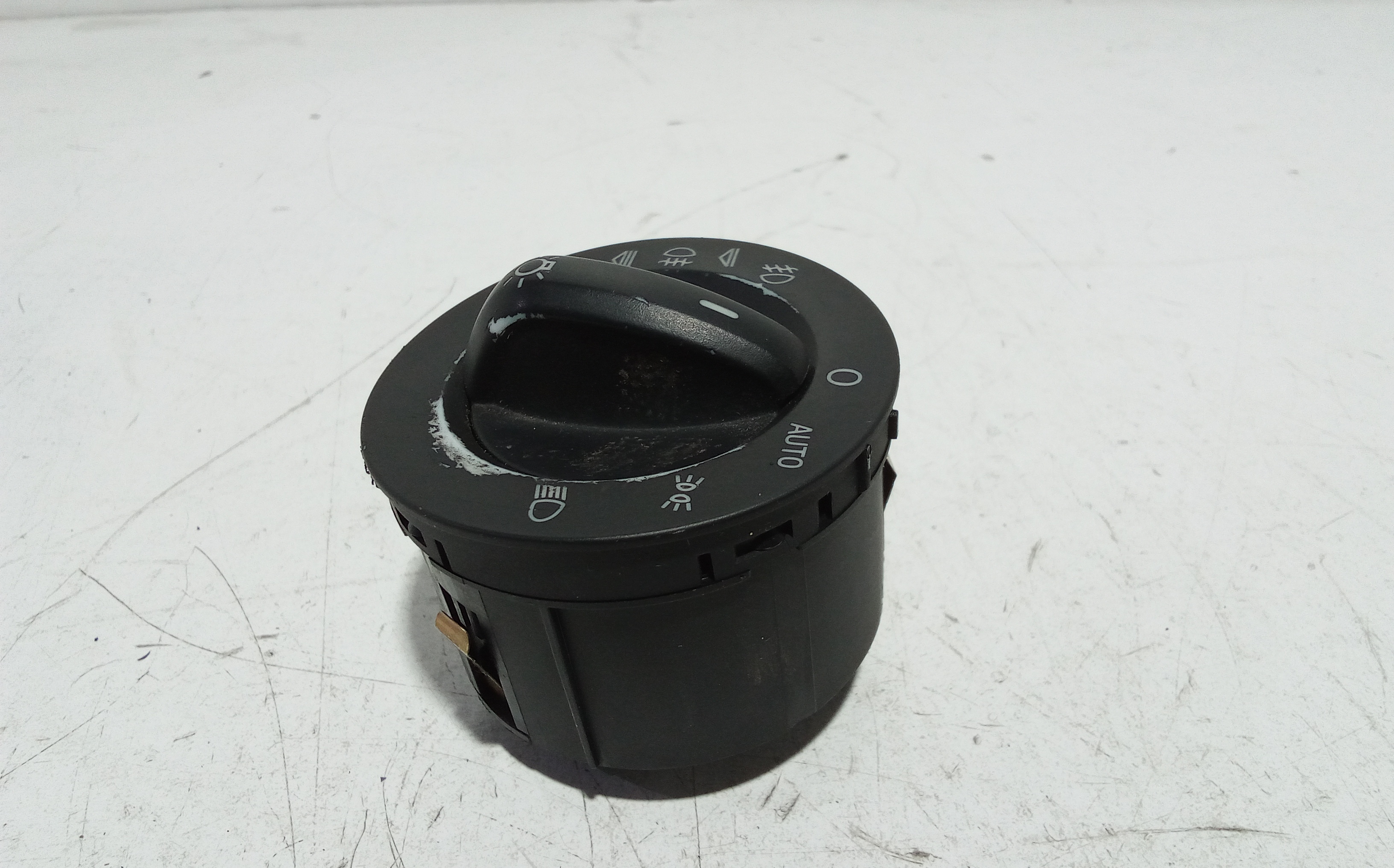 Interruttore comando luci per Audi A6 Avant Serie C6 (4f5) (04>12) (2004 - 2012)