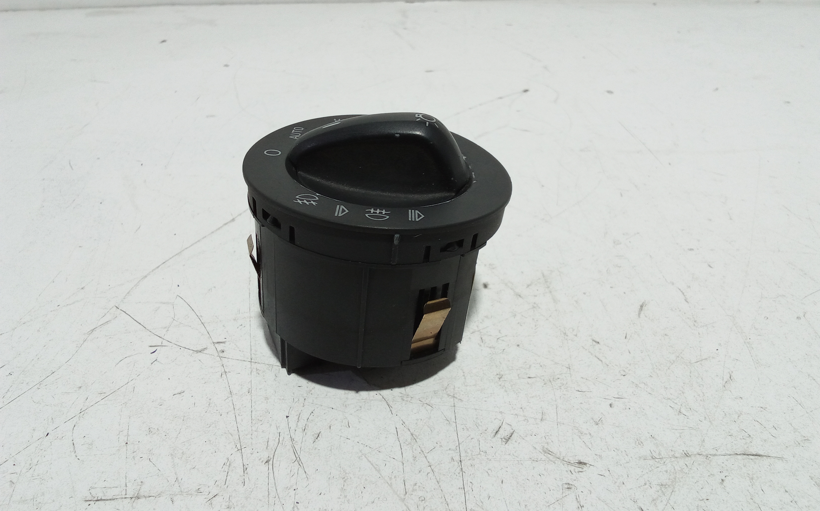 Interruttore comando luci per Audi A6 Avant Serie C6 (4f5) (04>12) (2004 - 2012)