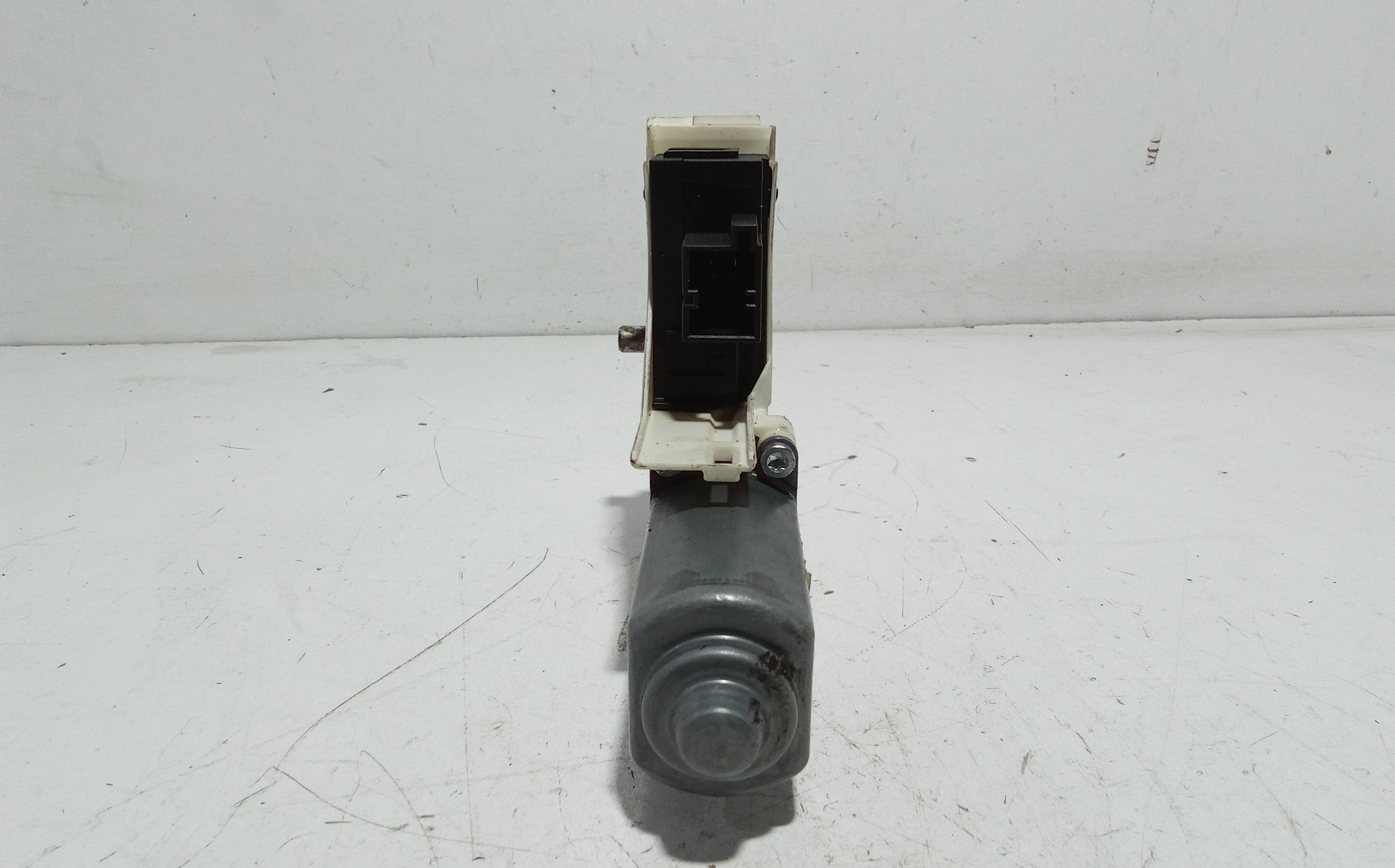 Motorino Alzavetro anteriore destra per Audi A6 Avant Serie C6 (4f5) (04>12) (2004 - 2012)