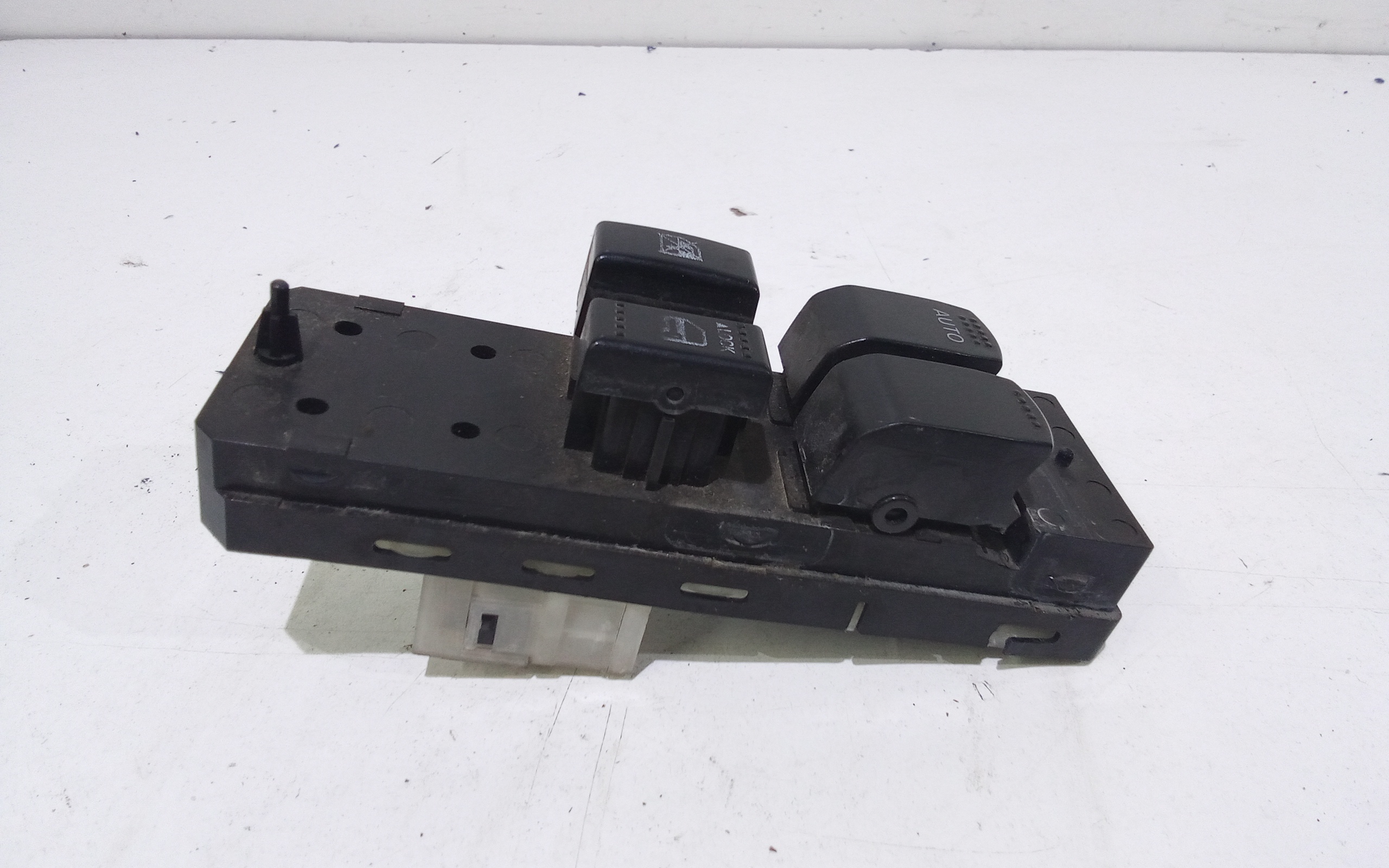 Pulsantiera anteriore sinistra Guida per Suzuki Splash 1 Serie (2008 - In produzione)