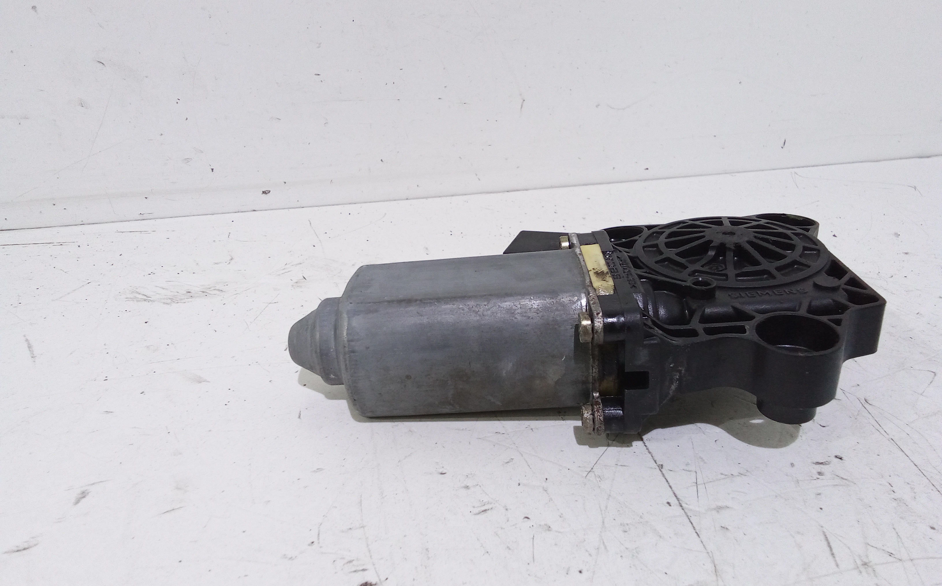 Motorino Alzavetro anteriore destra per Mercedes Classe C Sport Coup W203 (2000 - 2008)