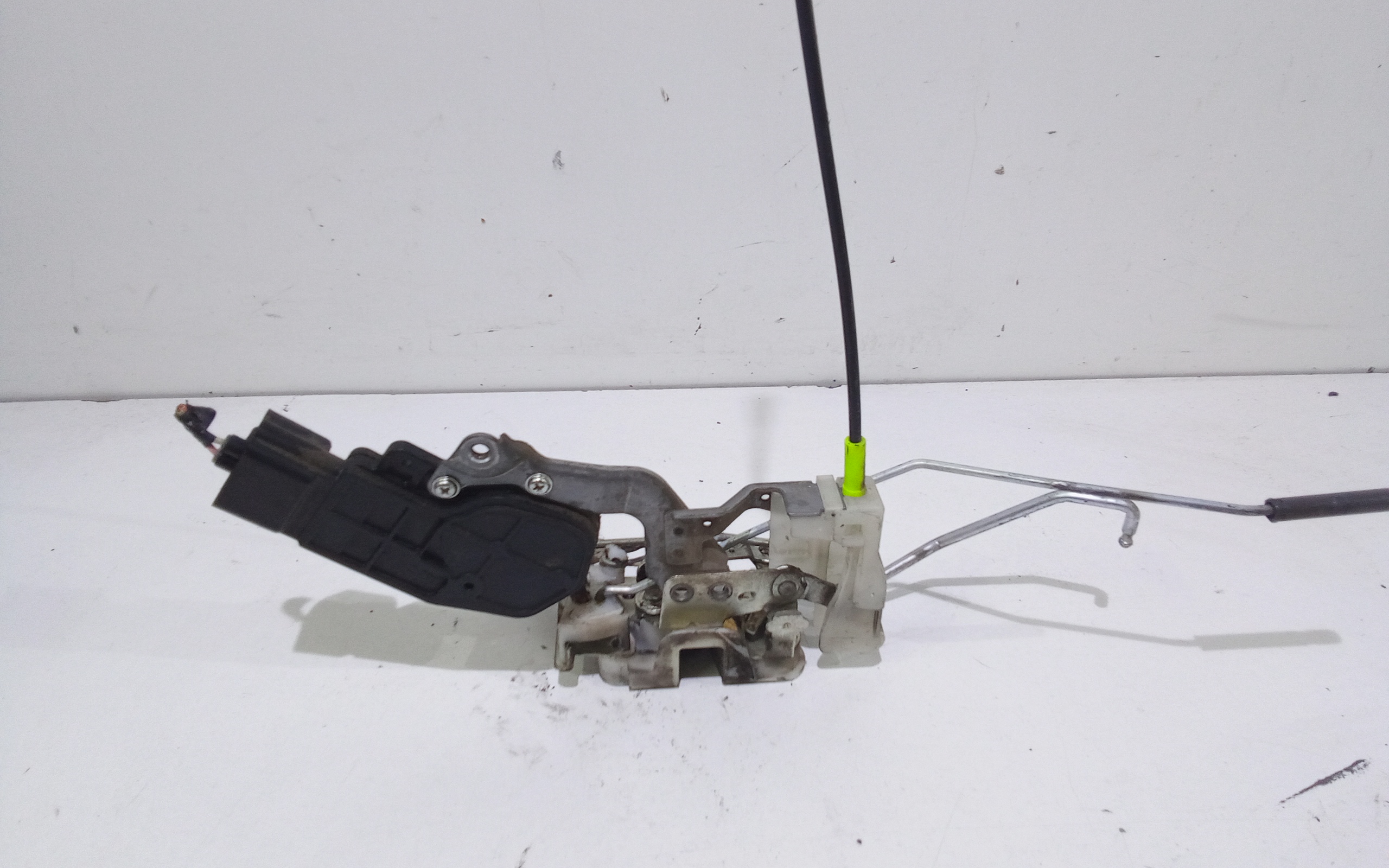 Serratura Anteriore Destra per Peugeot 107 1 Serie (2005 - In produzione)