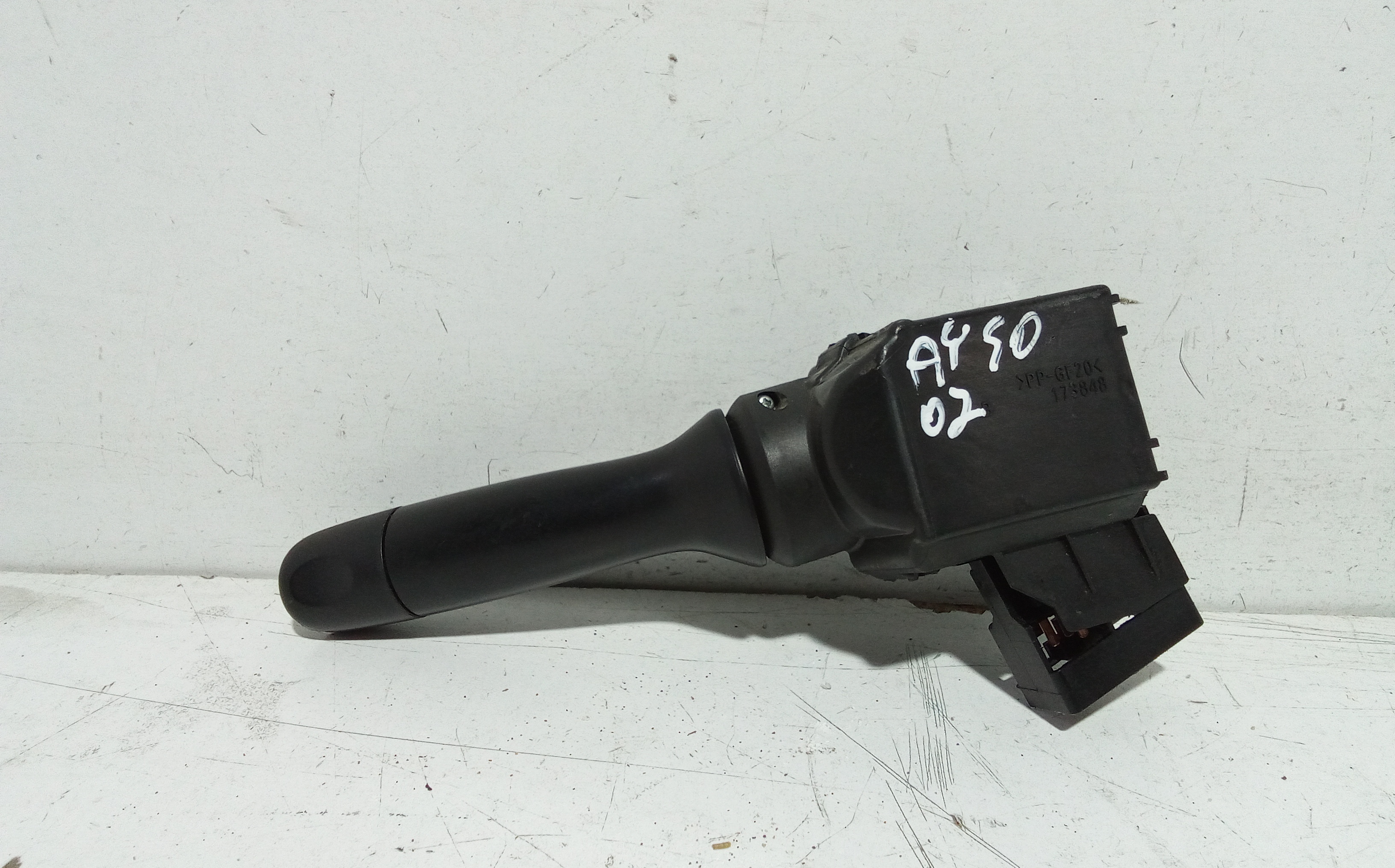 Devioluci destro per Toyota Aygo 1 Serie (2005 - 2008)