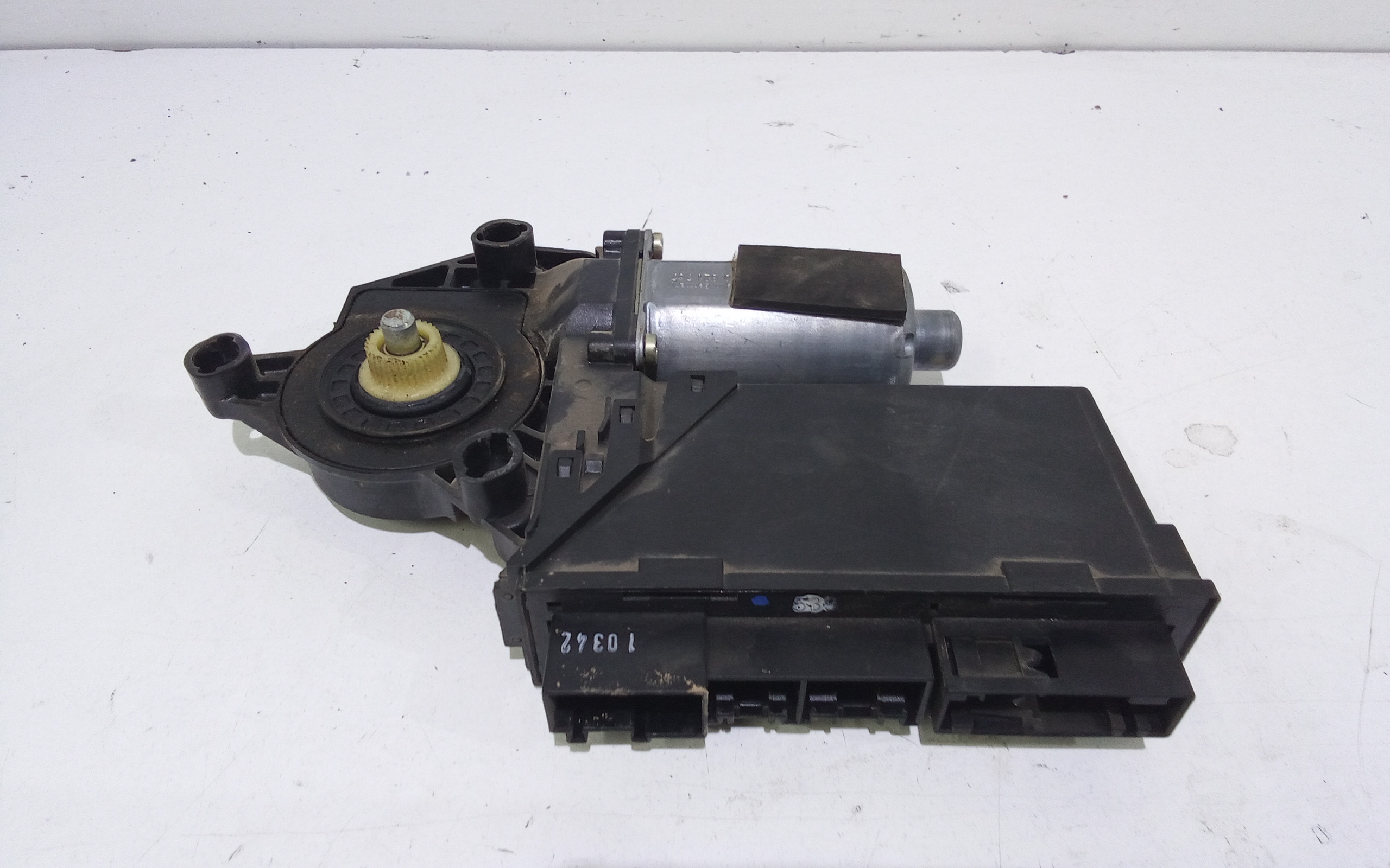 Motorino Alzavetro posteriore Sinistro per Audi A2 Serie (8z0) (00>05) (2000 - 2005)