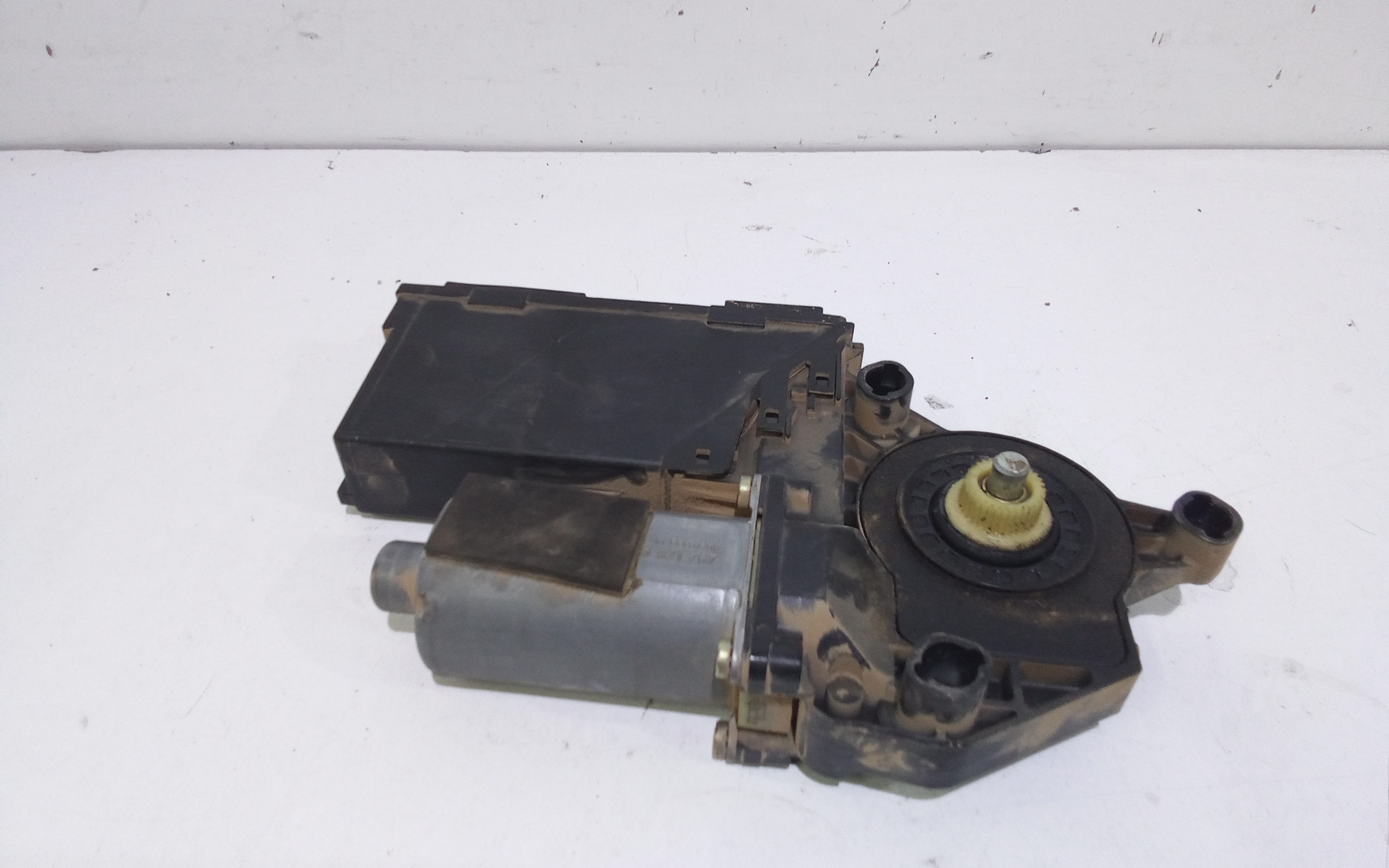 Motorino Alzavetro posteriore Sinistro per Audi A2 Serie (8z0) (00>05) (2000 - 2005)