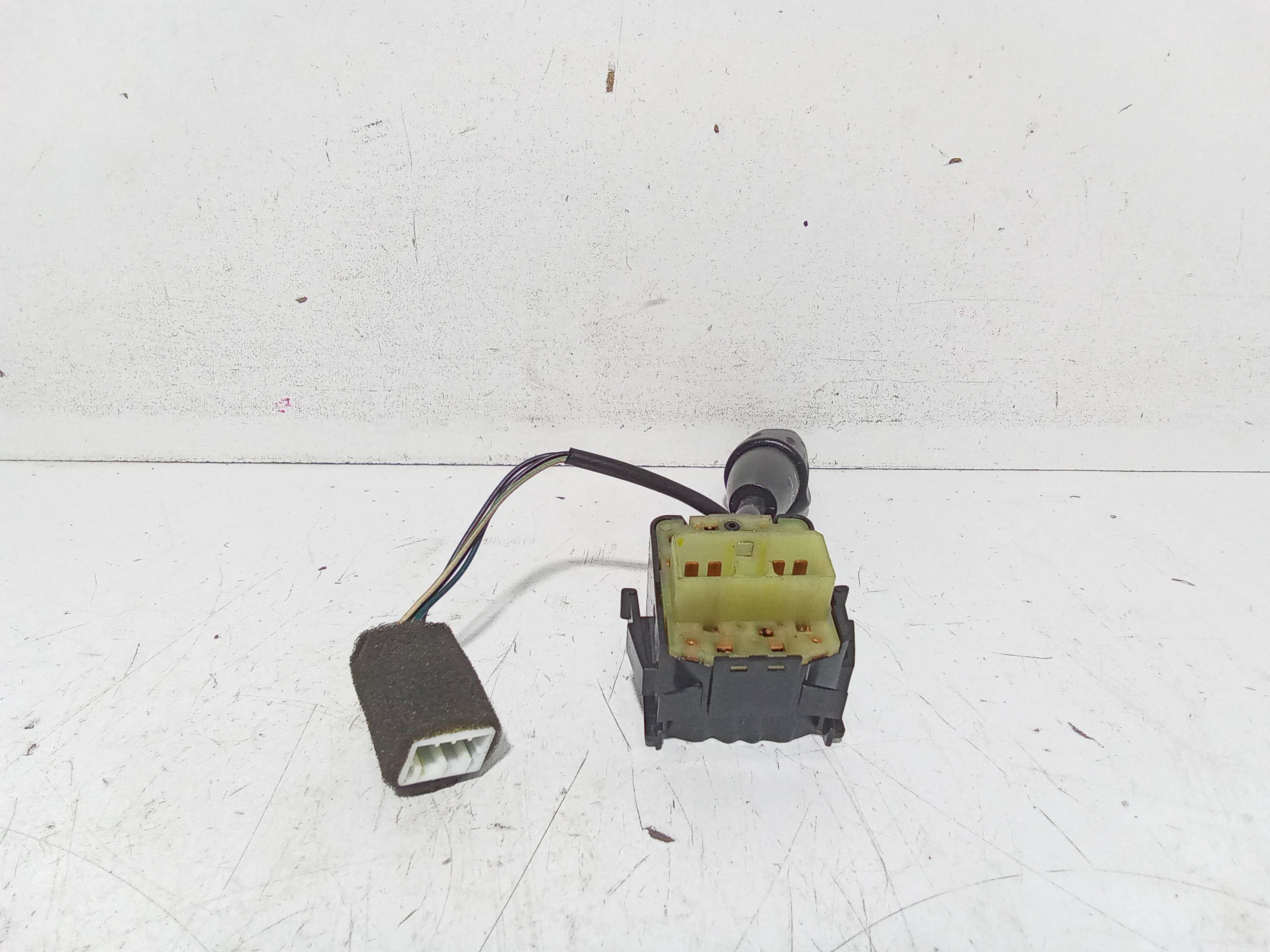 Devioluci destro per Chevrolet Aveo 1 Serie (2006 - 2011)