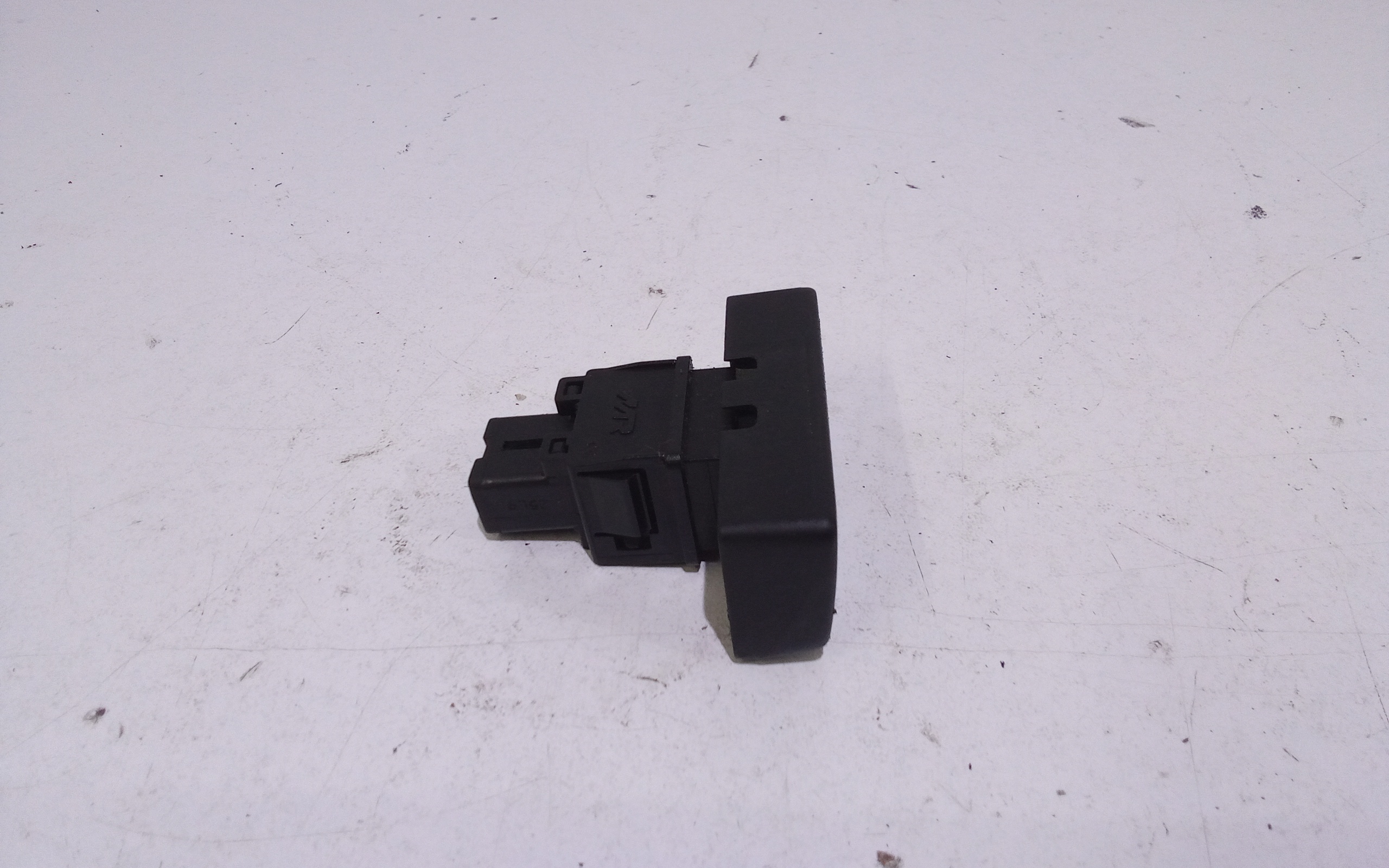 Pulsante luci di emergenza per Suzuki Alto 3 Serie (2008 - In produzione)