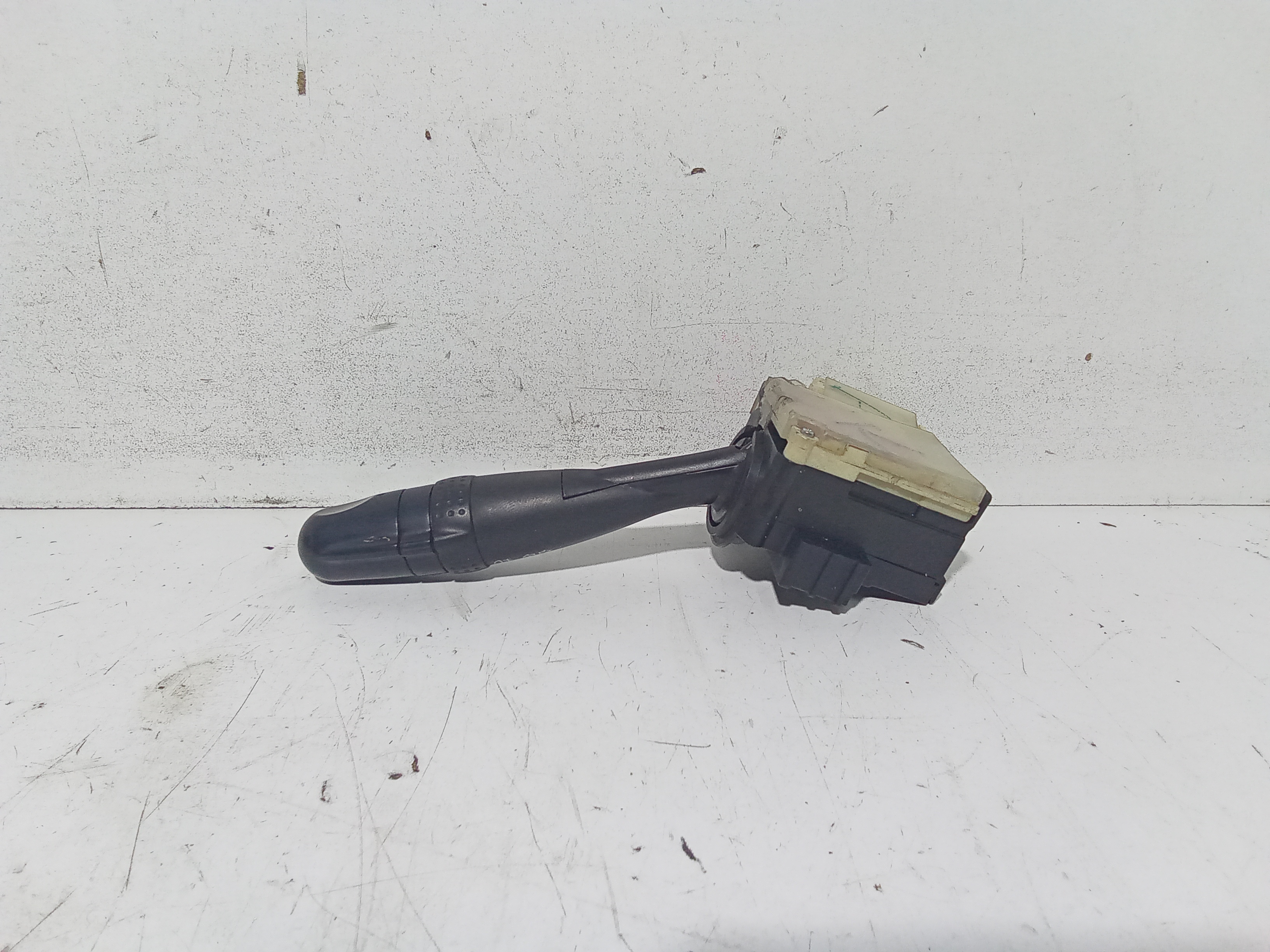 Devioluci sinistro per Suzuki Alto 3 Serie (2008 - In produzione)