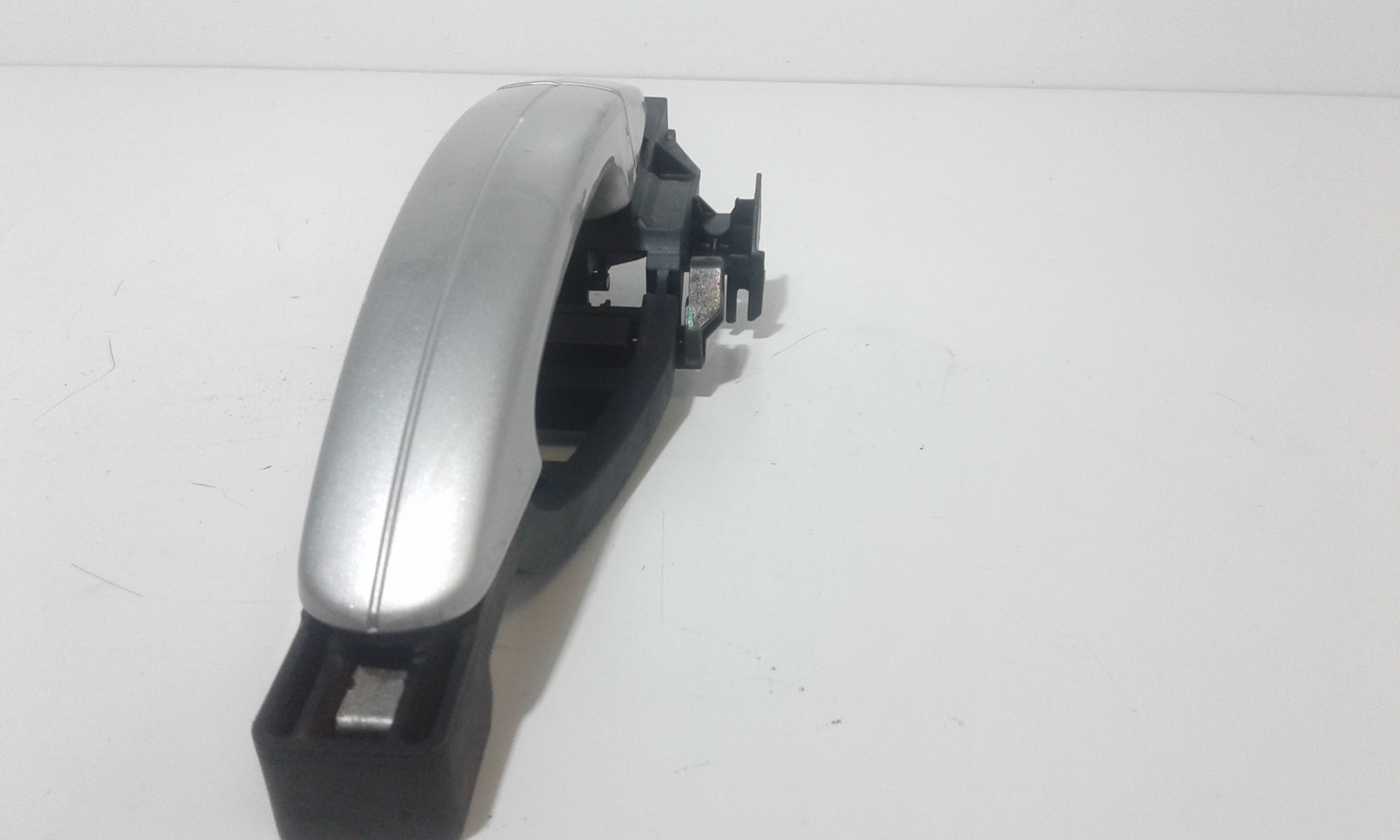 Maniglia esterna Anteriore Destra FORD C - Max Serie (03>07)