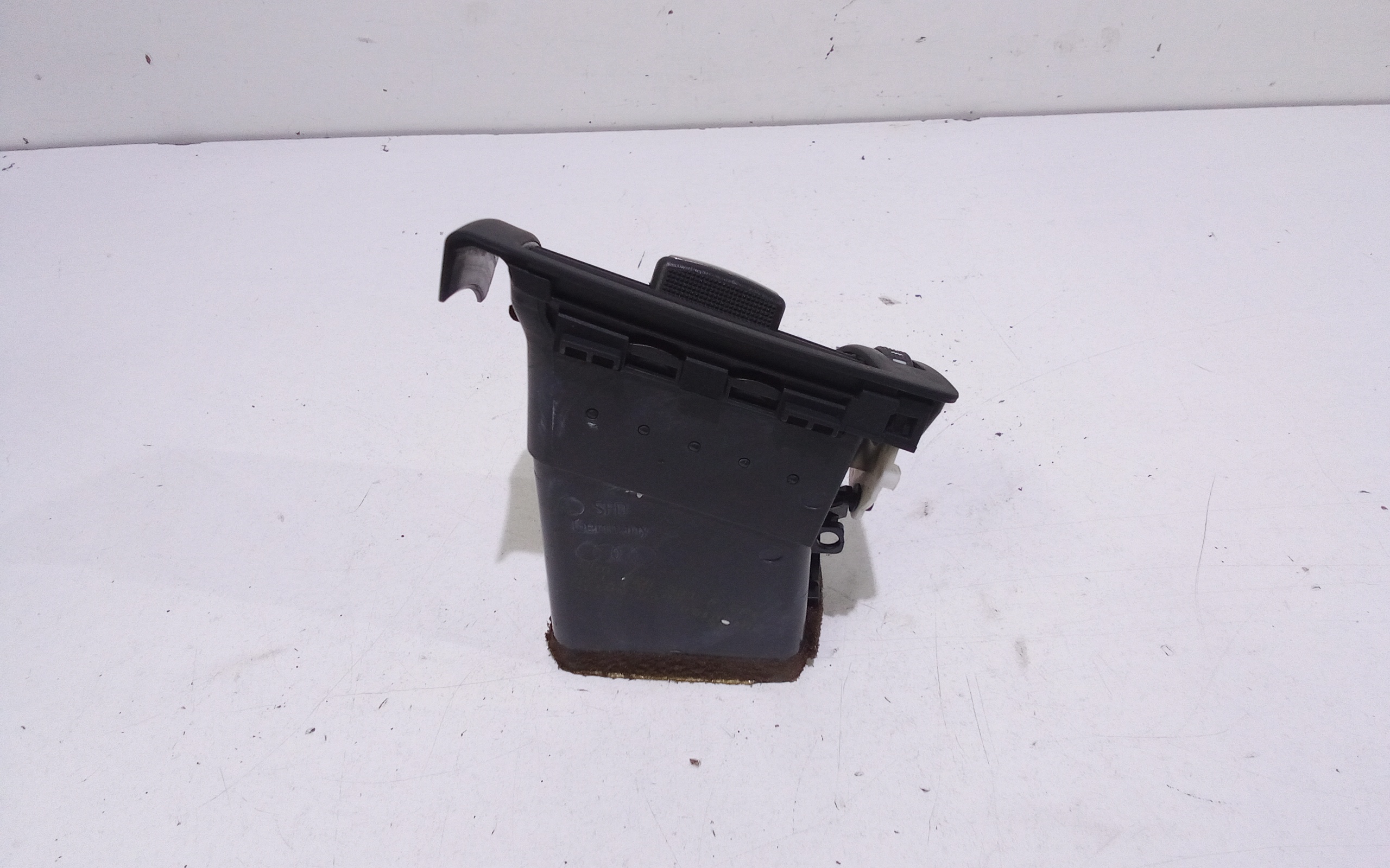 Bocchetta aria cruscotto lato guida per Audi A4 Avant (8ed) (04>08) (2004 - 2008)