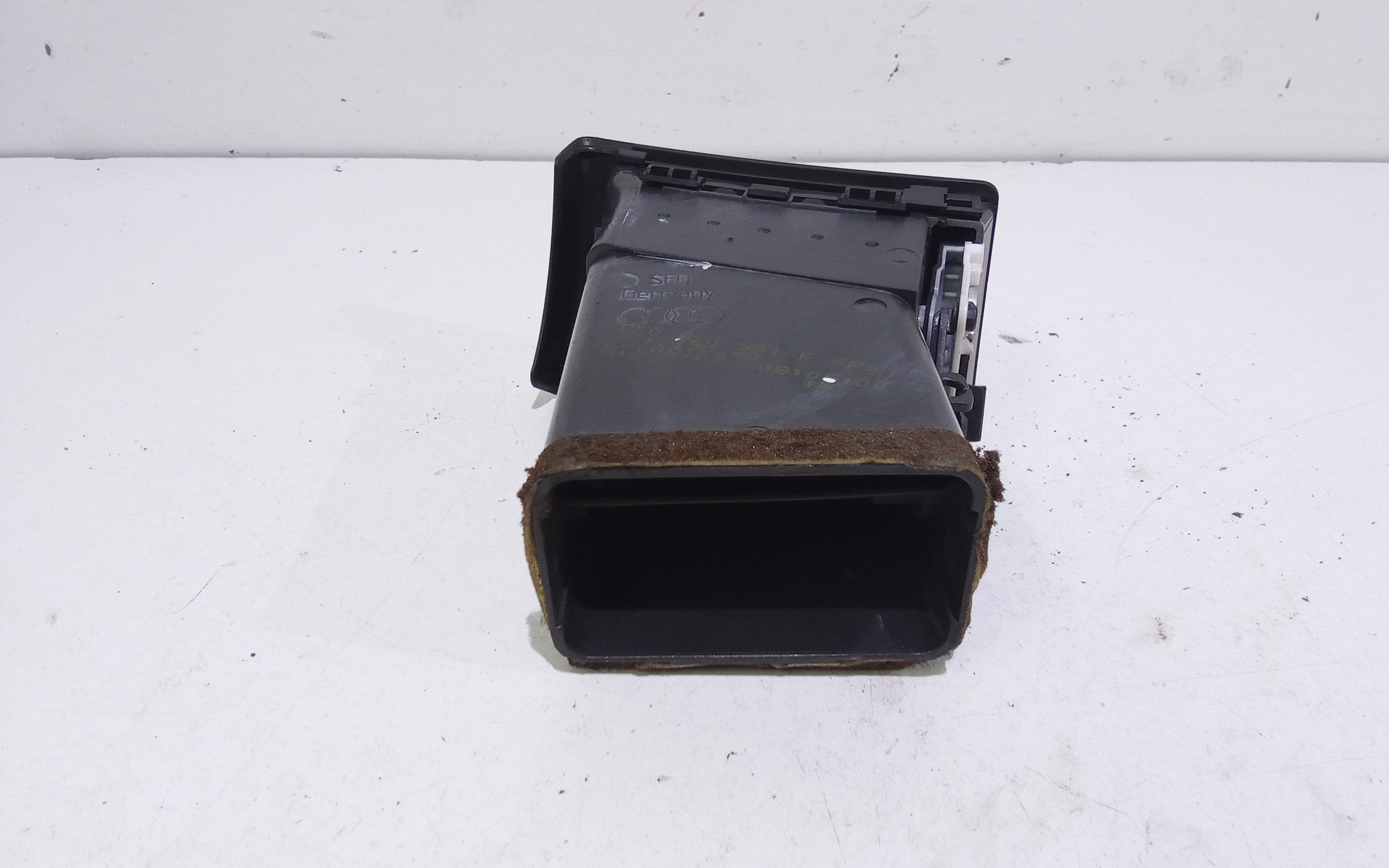 Bocchetta aria cruscotto lato guida per Audi A4 Avant (8ed) (04>08) (2004 - 2008)