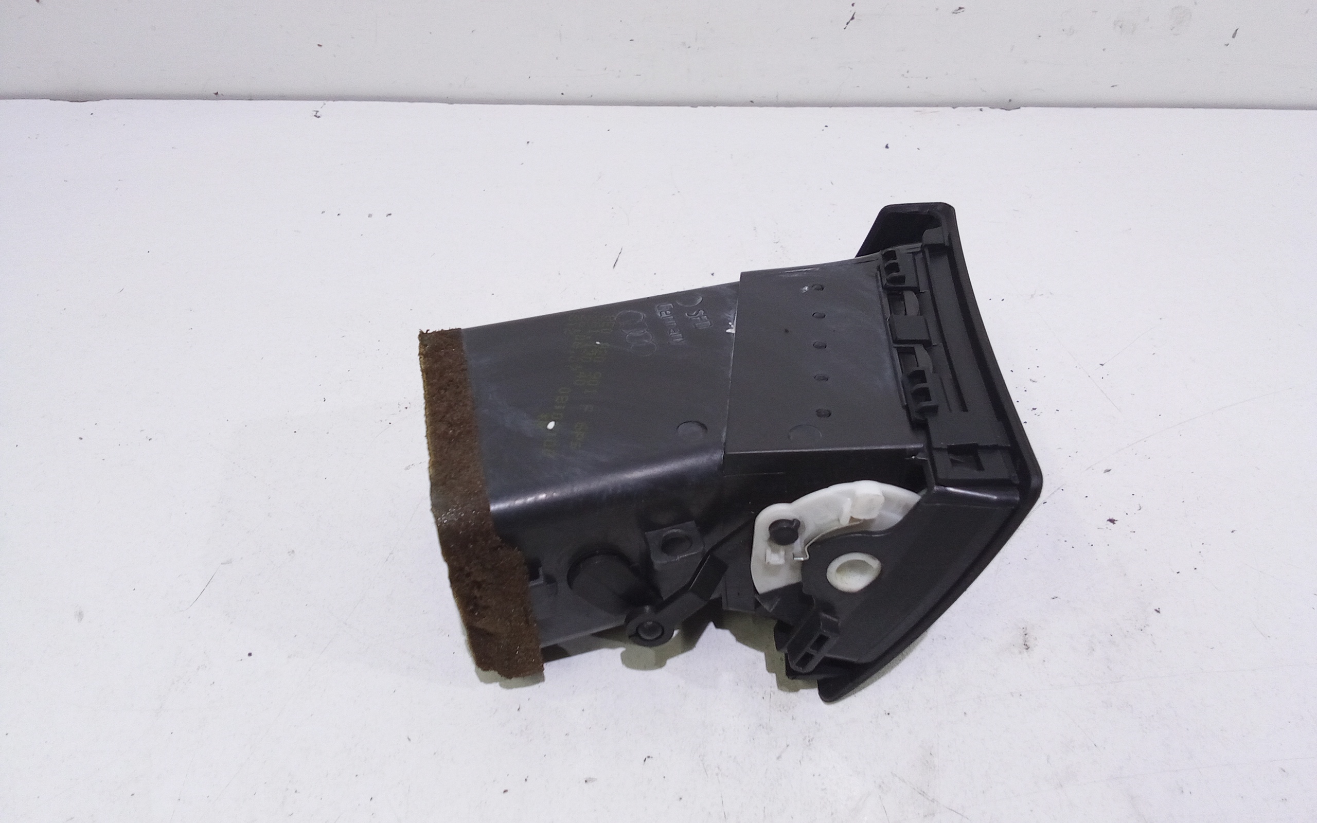 Bocchetta aria cruscotto lato guida per Audi A4 Avant (8ed) (04>08) (2004 - 2008)