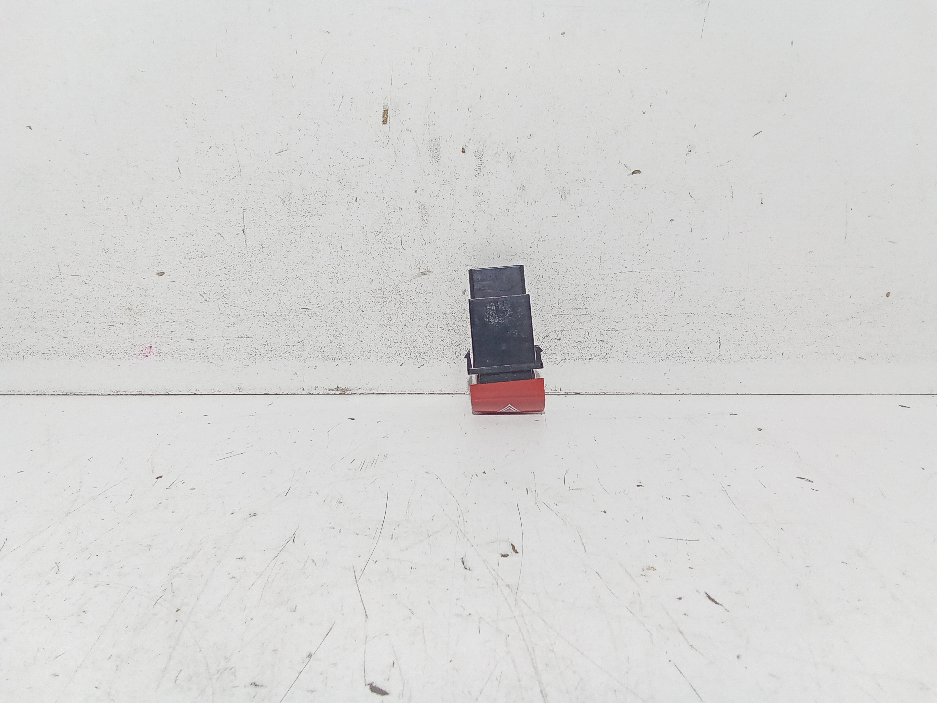 Pulsante luci di emergenza per Kia Rio 3 Serie (2005 - 2011)