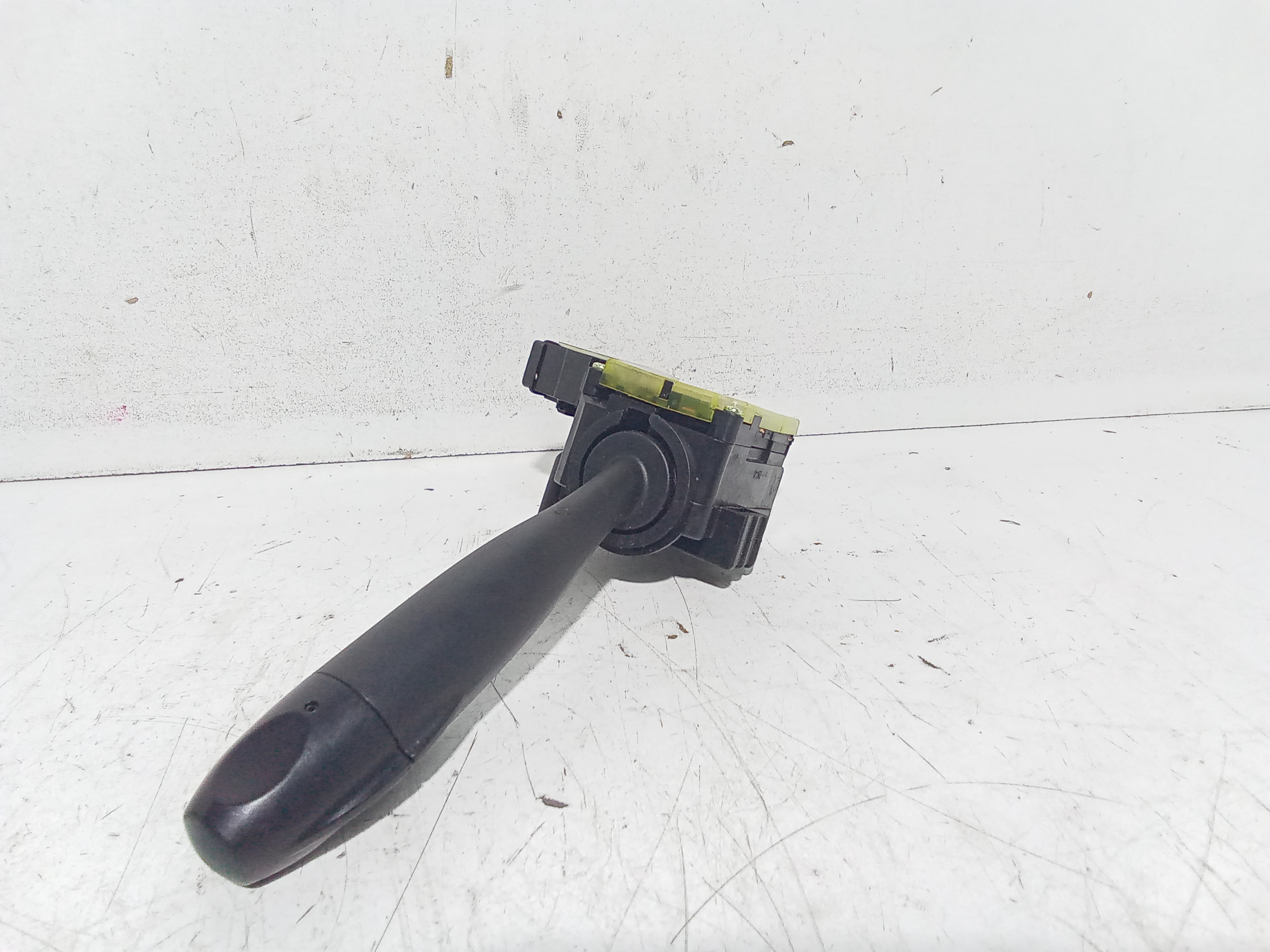 Devioluci sinistro per Kia Rio 3 Serie (2005 - 2011)