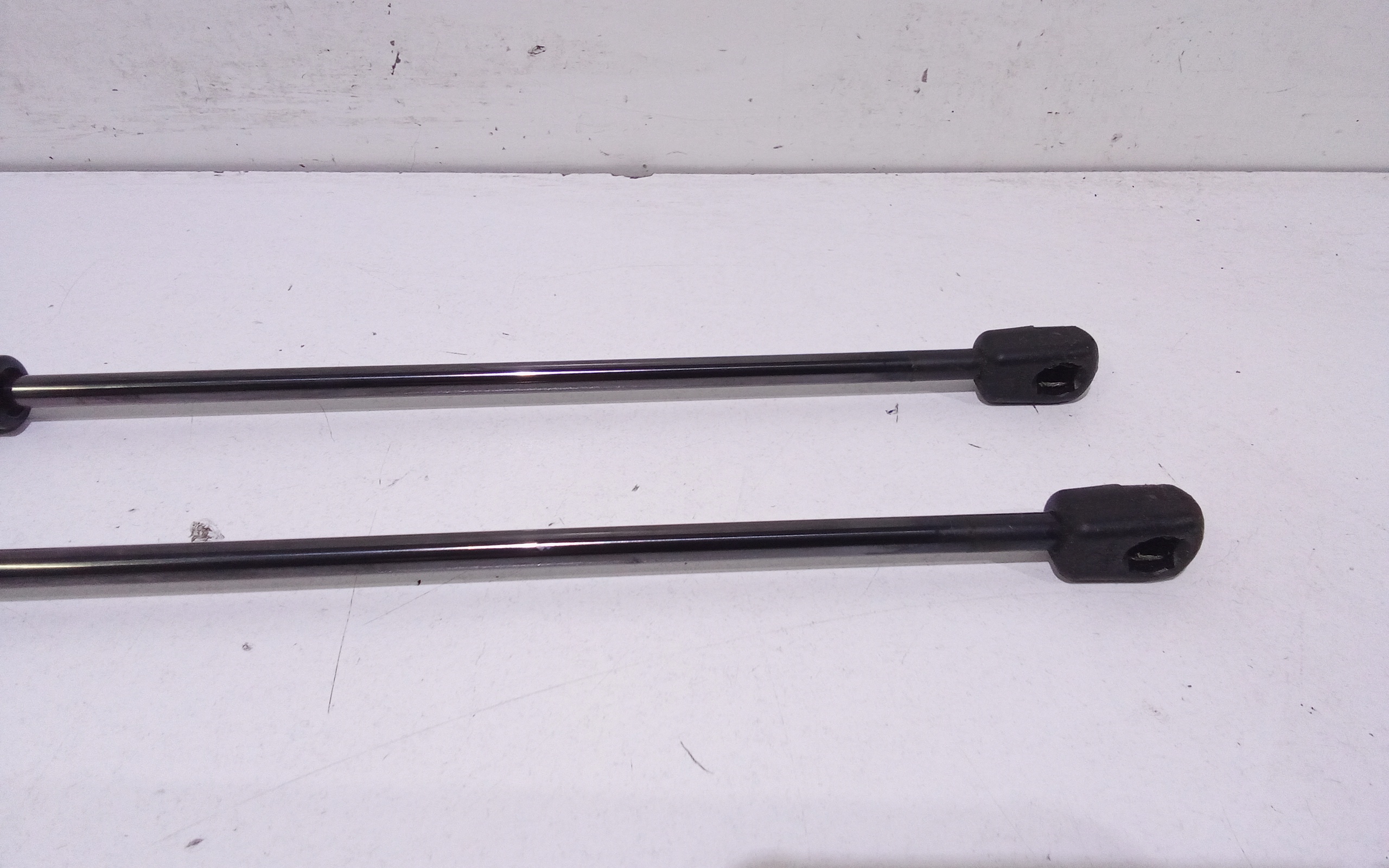 Pistoncini cofano ant per Lancia Ypsilon 4 Serie (2011 - In produzione)