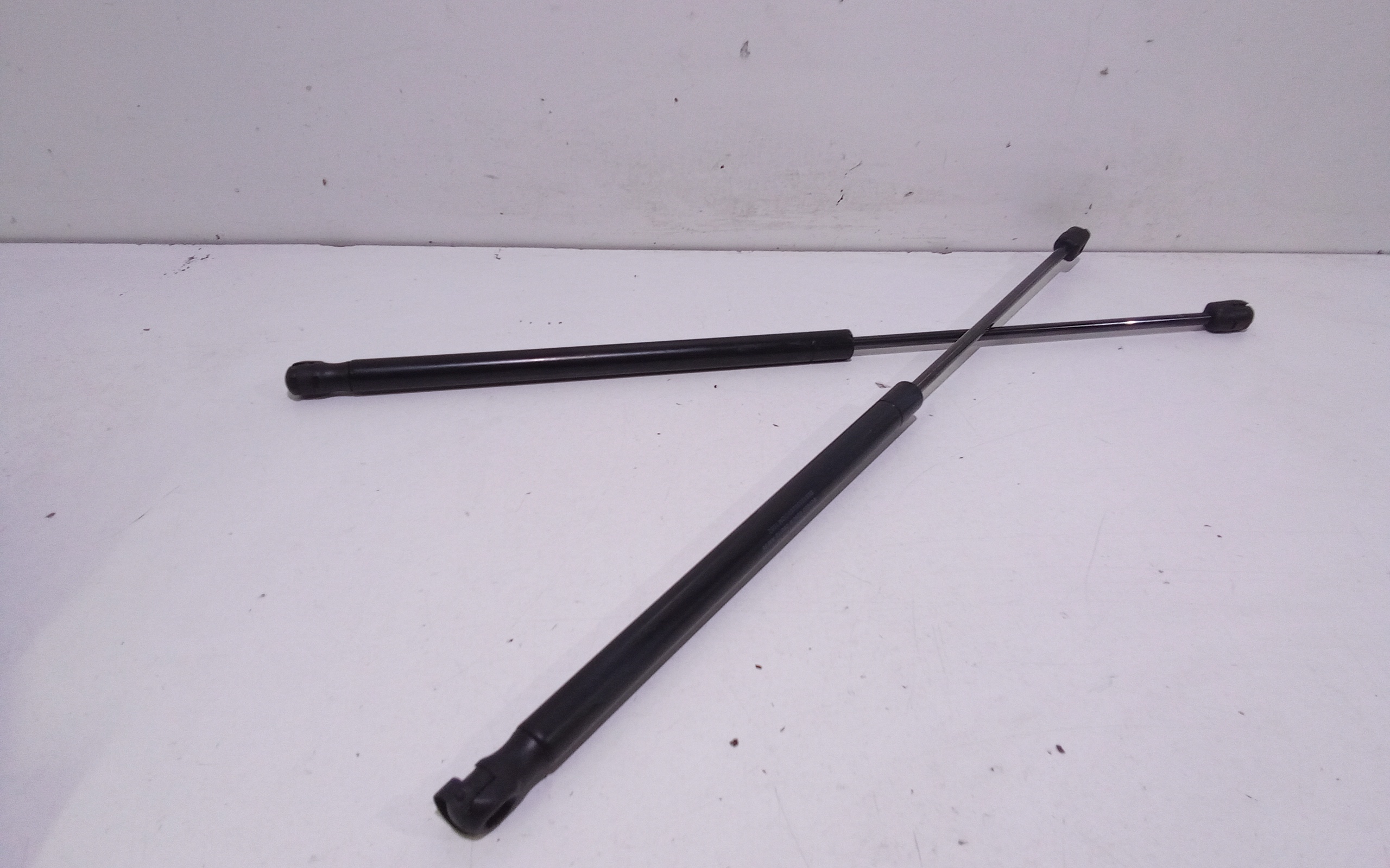 Pistoncini cofano ant per Lancia Ypsilon 4 Serie (2011 - In produzione)