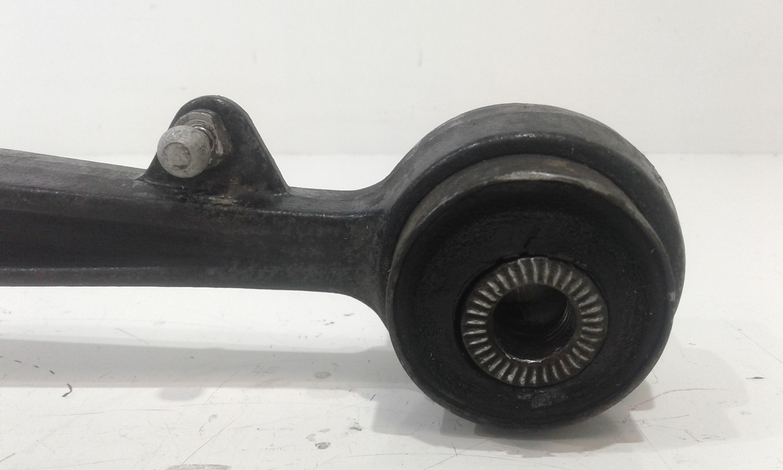 Braccio Oscillante anteriore Sinistro LAND ROVER Range Rover Serie LM AMC 014