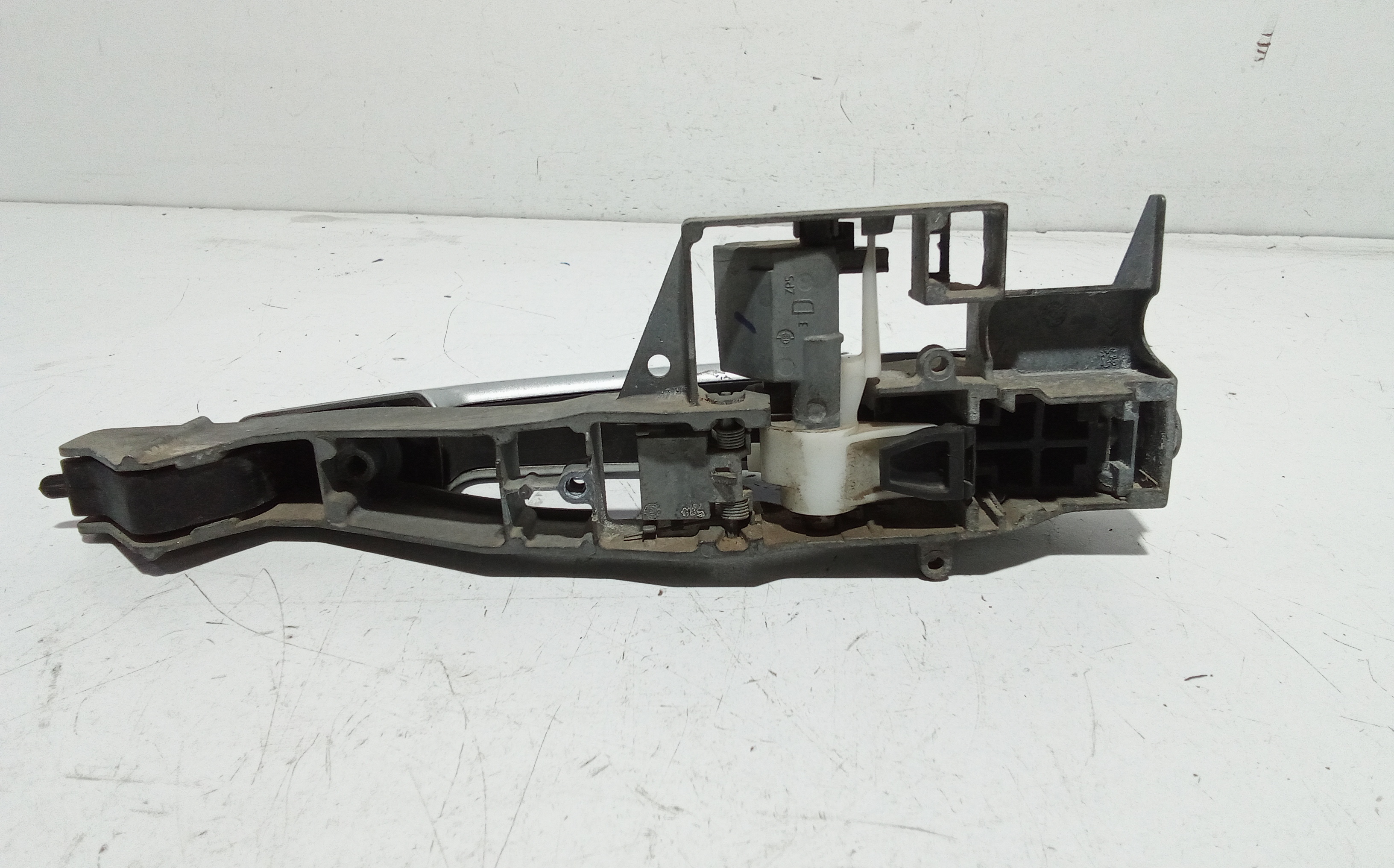 Maniglia esterna Posteriore Sinistra per Peugeot 3008 Serie (09>16) (2009 - 2016)