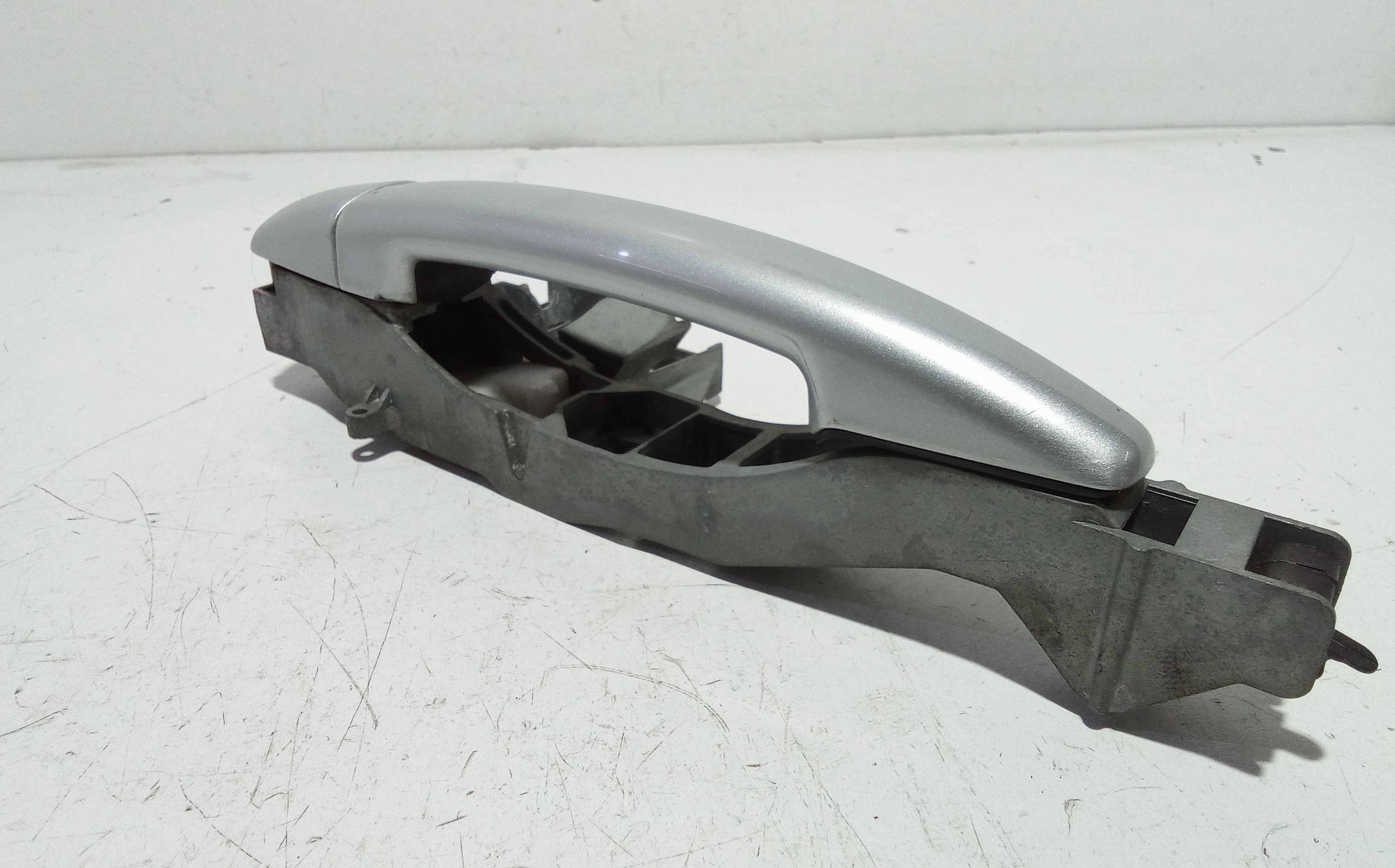 Maniglia esterna Posteriore Sinistra per Peugeot 3008 Serie (09>16) (2009 - 2016)