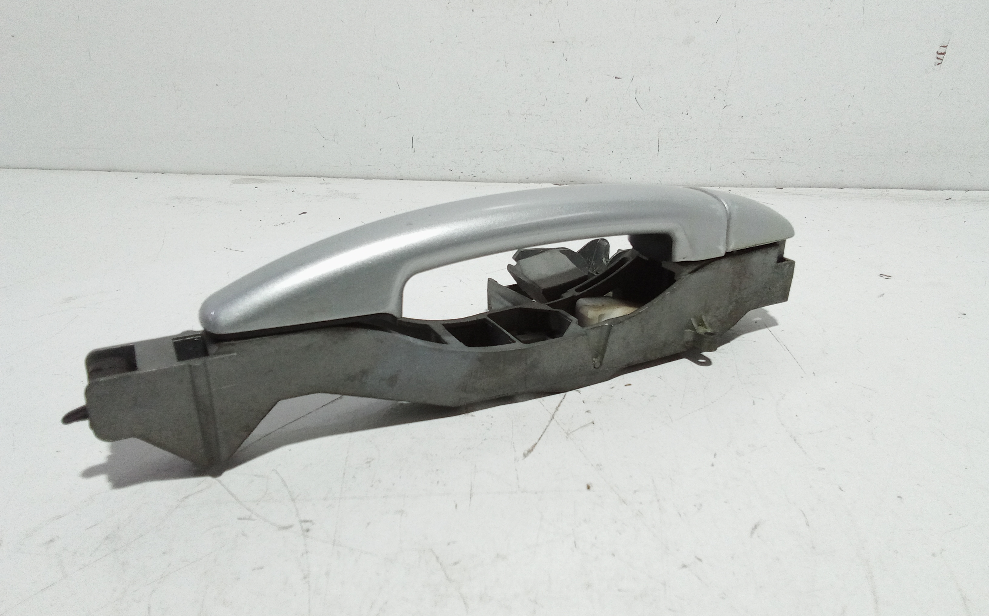 Maniglia esterna Posteriore Sinistra per Peugeot 3008 Serie (09>16) (2009 - 2016)