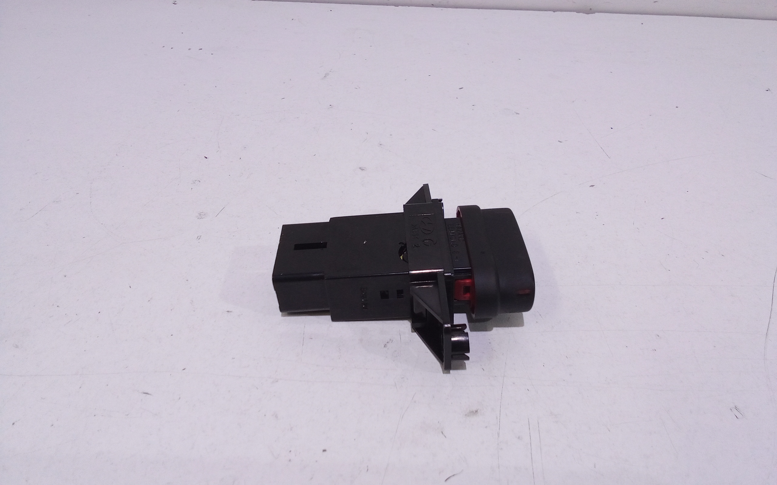 Pulsante luci di emergenza per Hyundai I10 1 Serie (2007 - 2011)