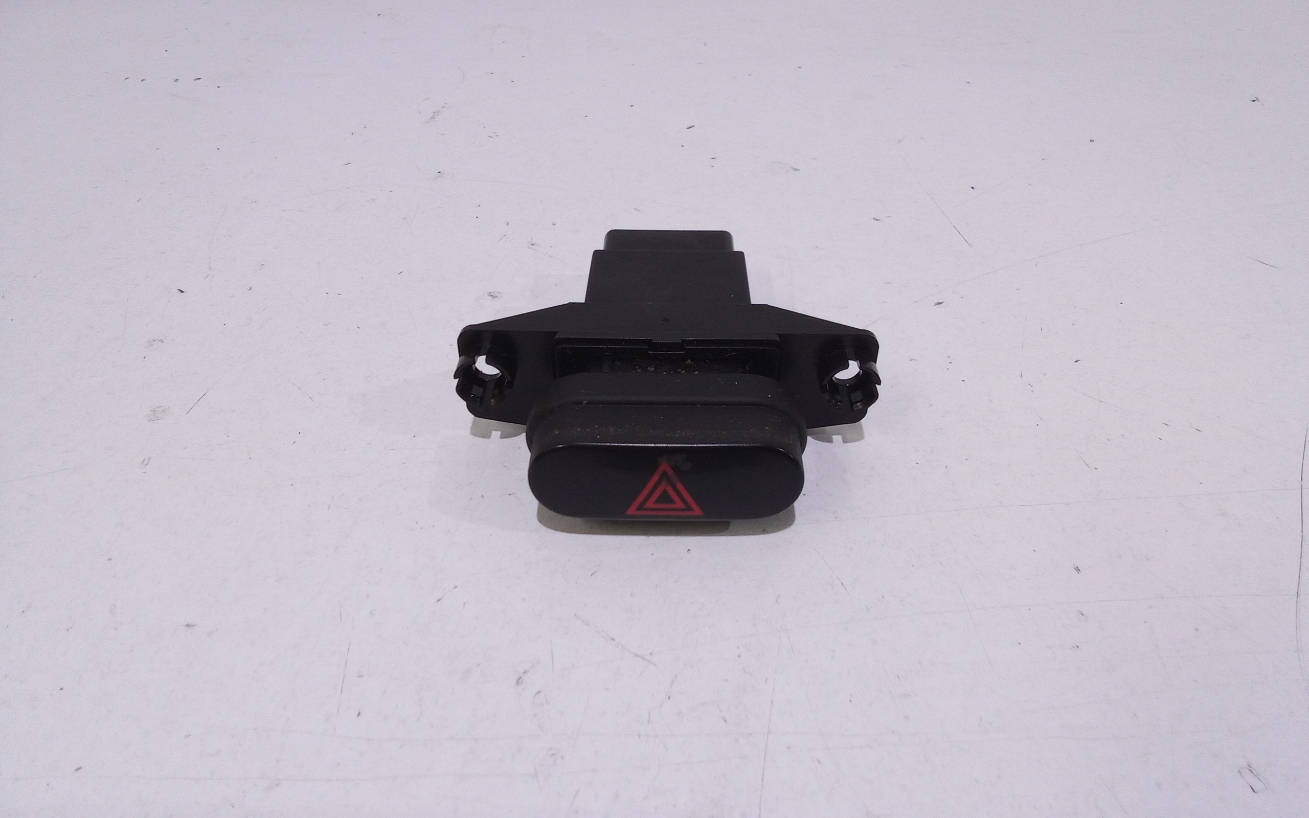 Pulsante luci di emergenza per Hyundai I10 1 Serie (2007 - 2011)