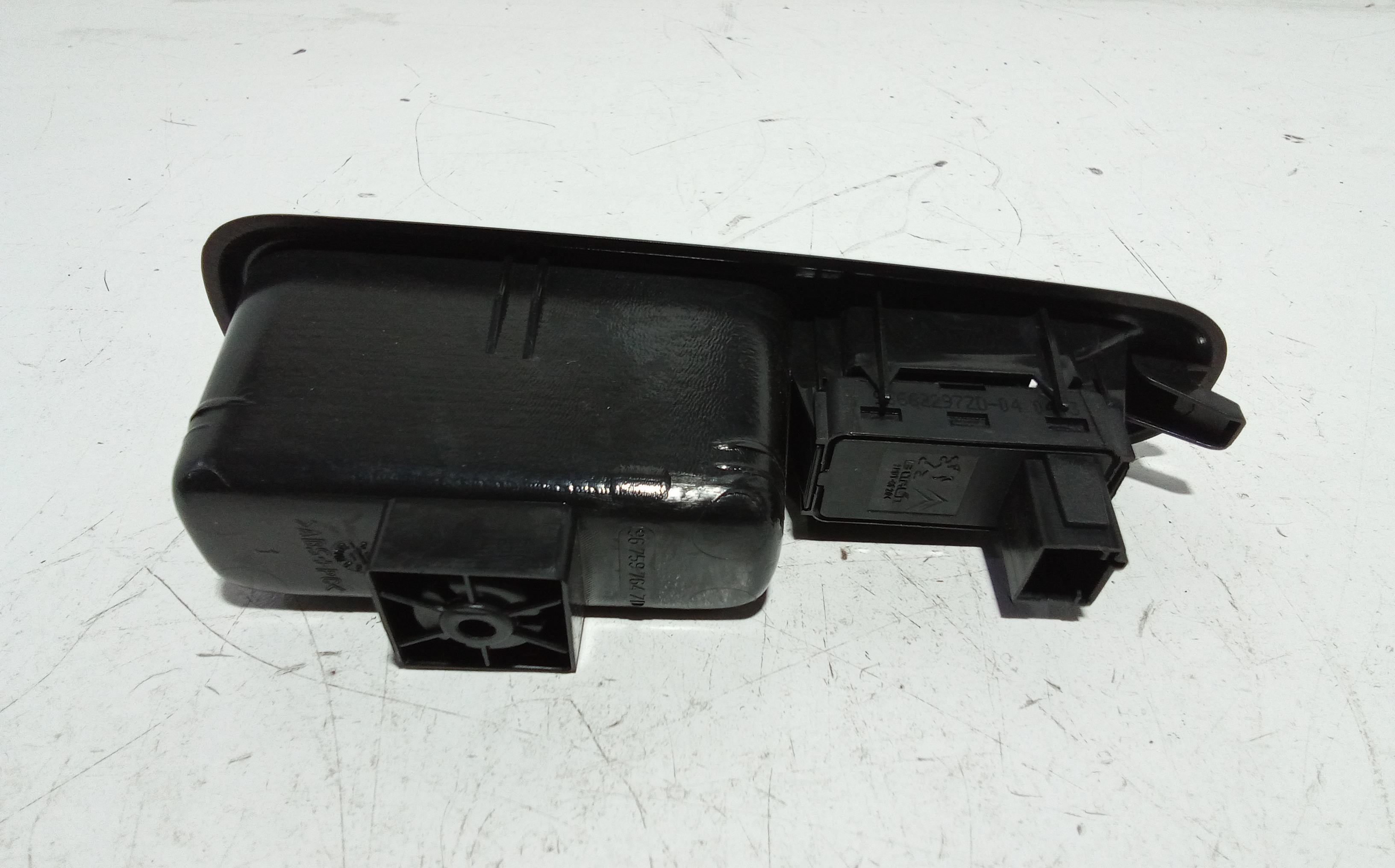 Pulsantiera Posteriore Destra per Peugeot 3008 Serie (09>16) (2009 - 2016)