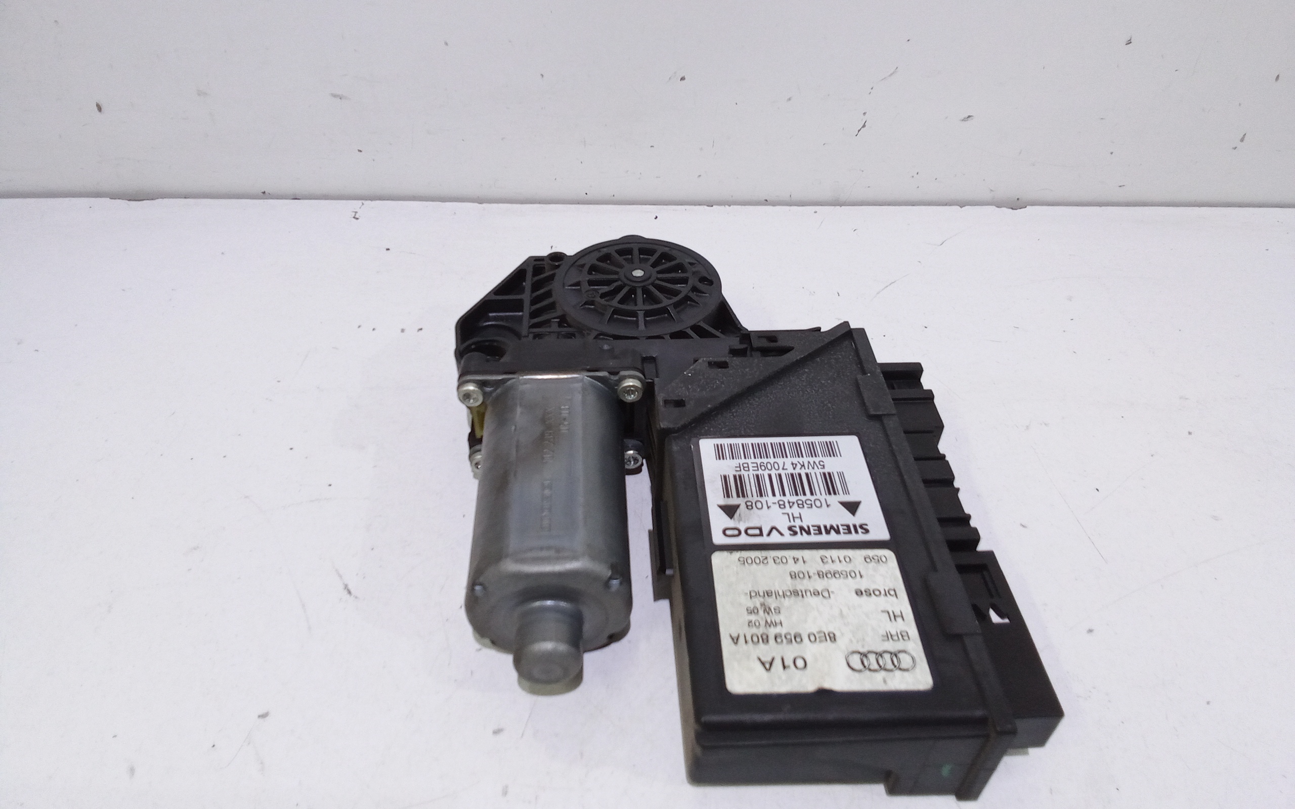 Motorino Alzavetro posteriore destra per Audi A4 Avant (8ed) (04>08) (2004 - 2008)