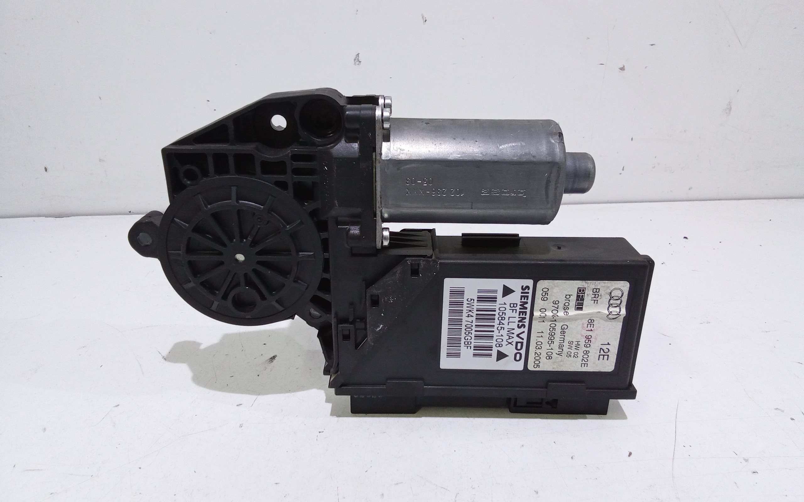 Motorino Alzavetro anteriore destra per Audi A4 Avant (8ed) (04>08) (2004 - 2008)