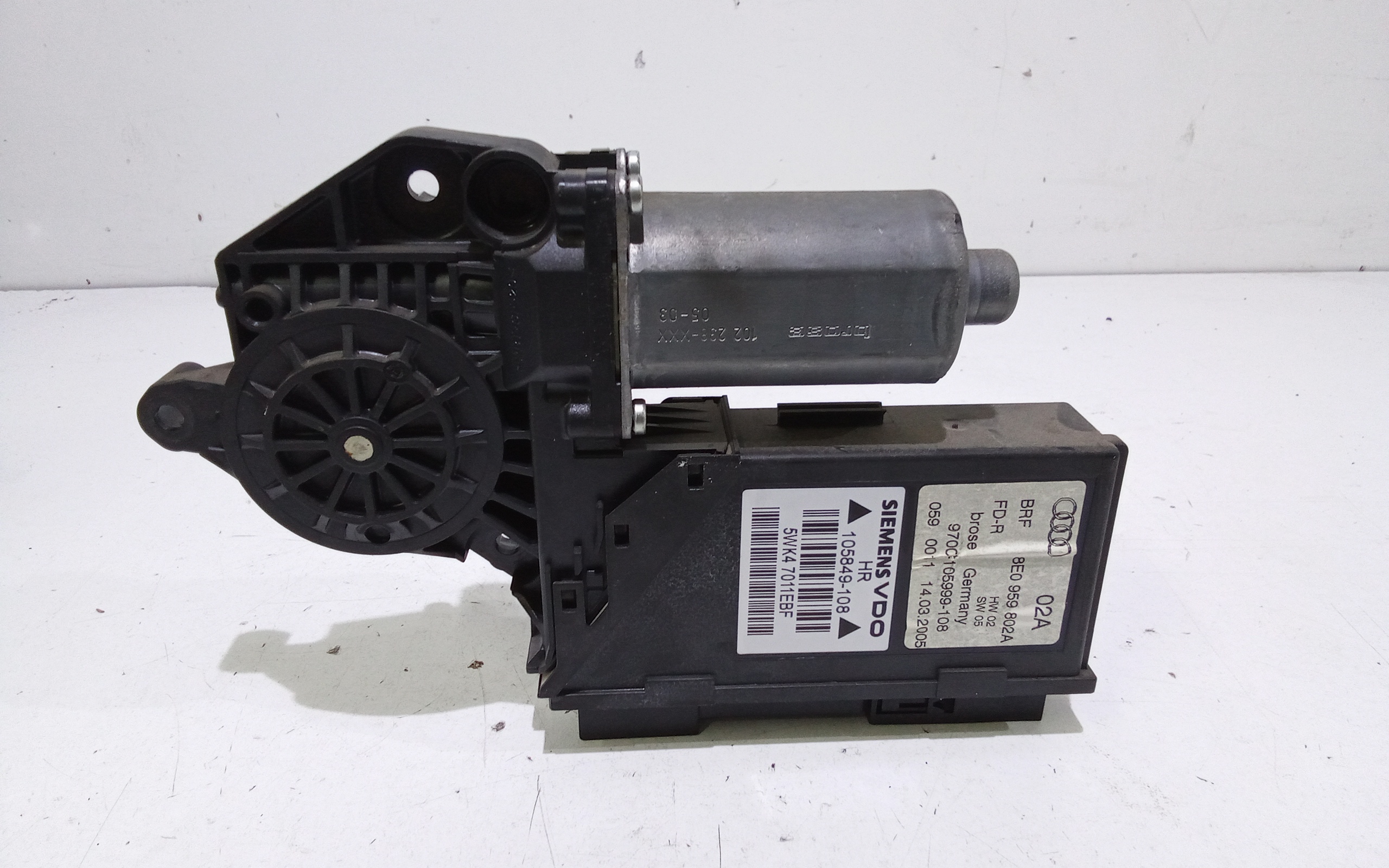 Motorino Alzavetro posteriore destra per Audi A4 Avant (8ed) (04>08) (2004 - 2008)