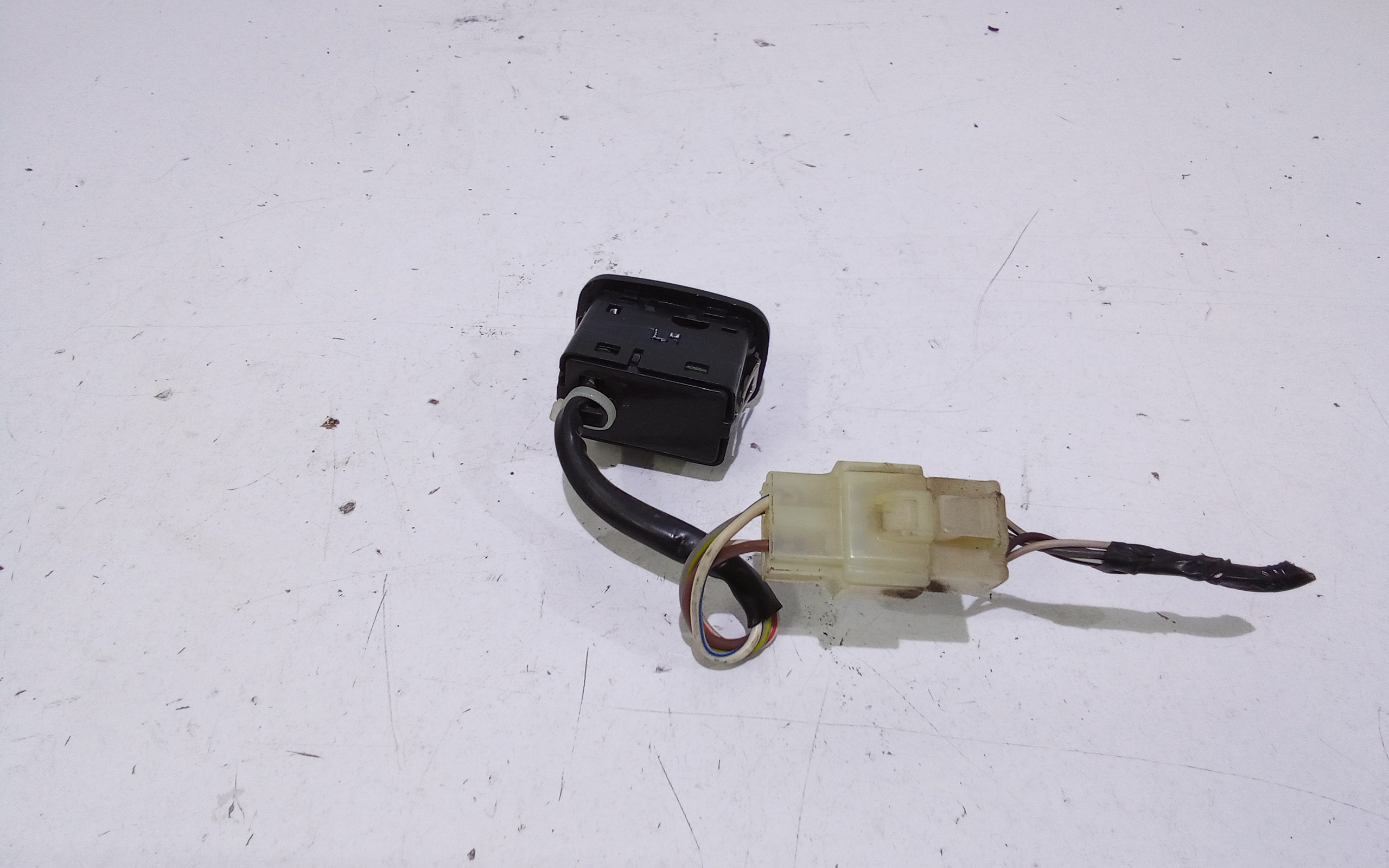 Pulsantiera Posteriore Sinistra per Tata Indigo 2 Serie (2009 - In produzione)