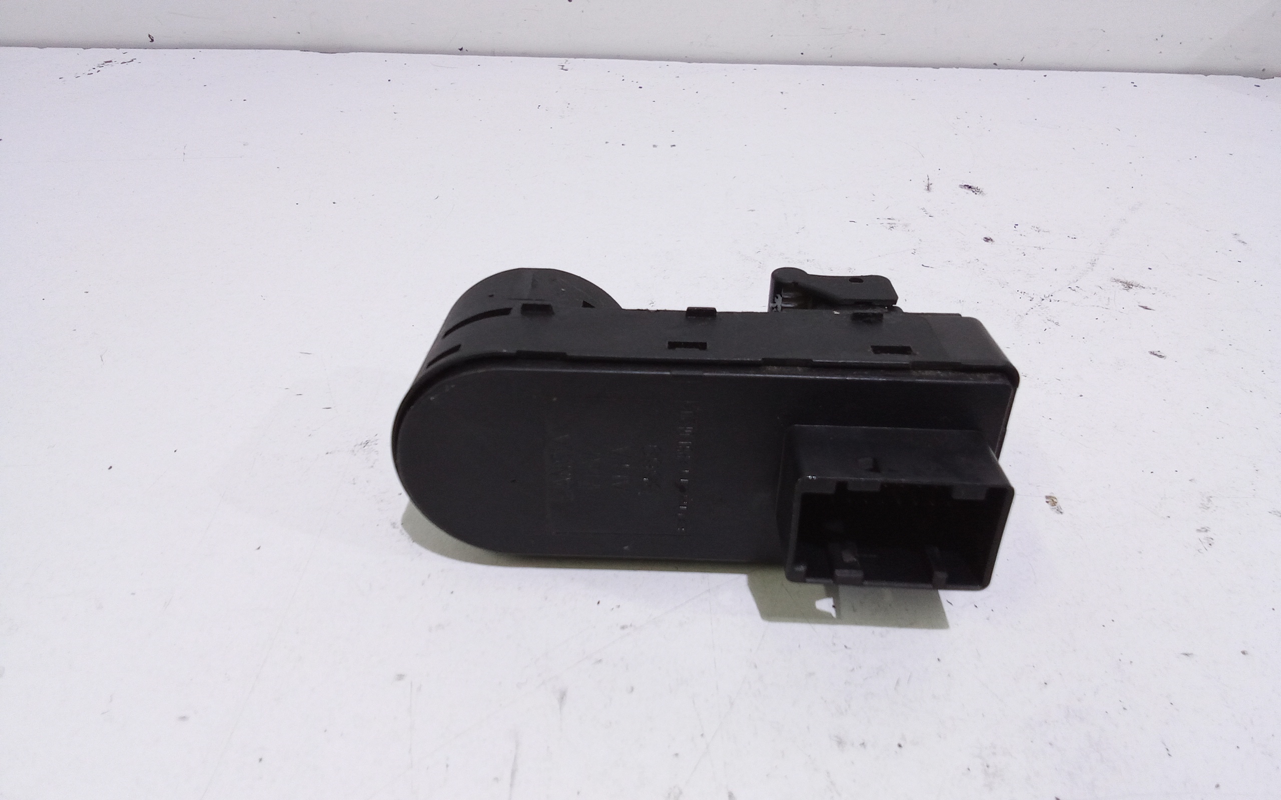 Pulsantiera anteriore sinistra Guida per Alfa Romeo Mito Serie (955_) (08>) (2008 - In produzione)