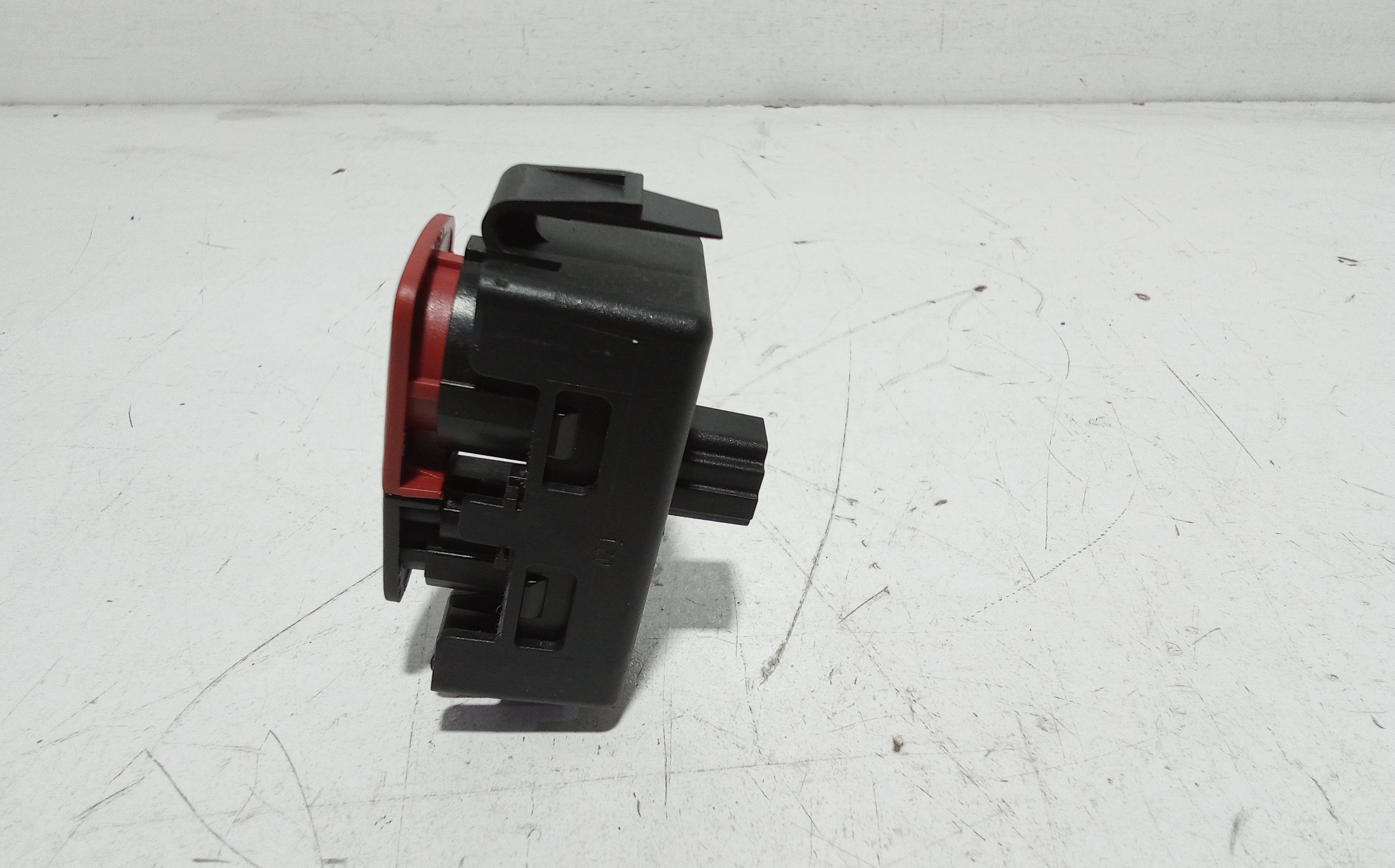 Pulsante luci di emergenza per Renault Megane Serie (08>12) (2008 - 2012)