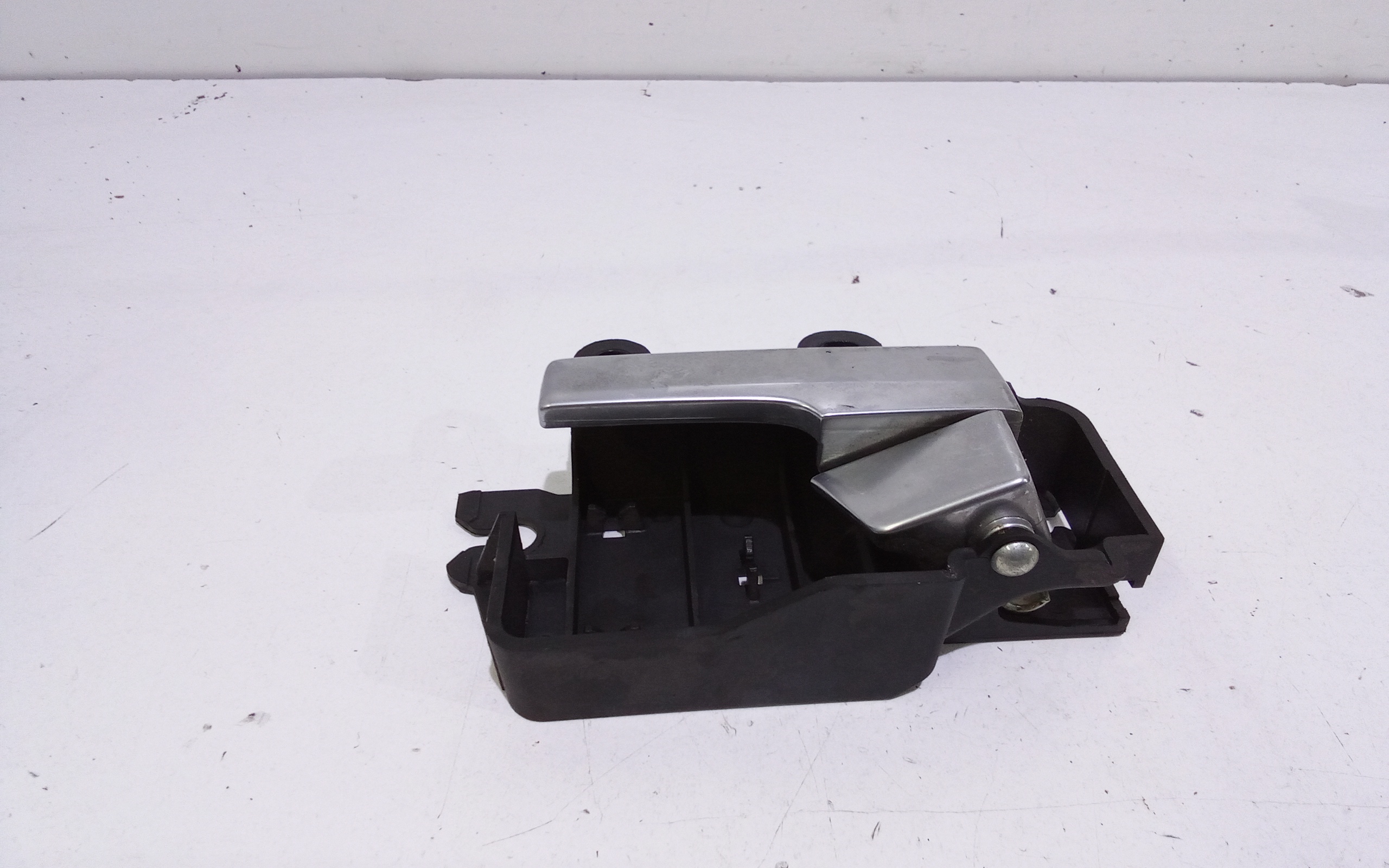 Maniglia interna Posteriore Sinistra per Ford Kuga Serie (cbv) (08>13) (2008 - 2013)