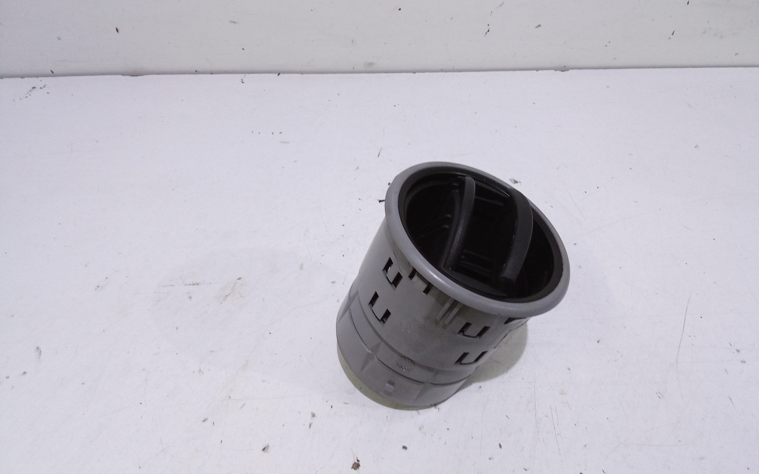 Bocchetta aria cruscotto lato guida per Peugeot Partner 2 Serie (2002 - 2008)