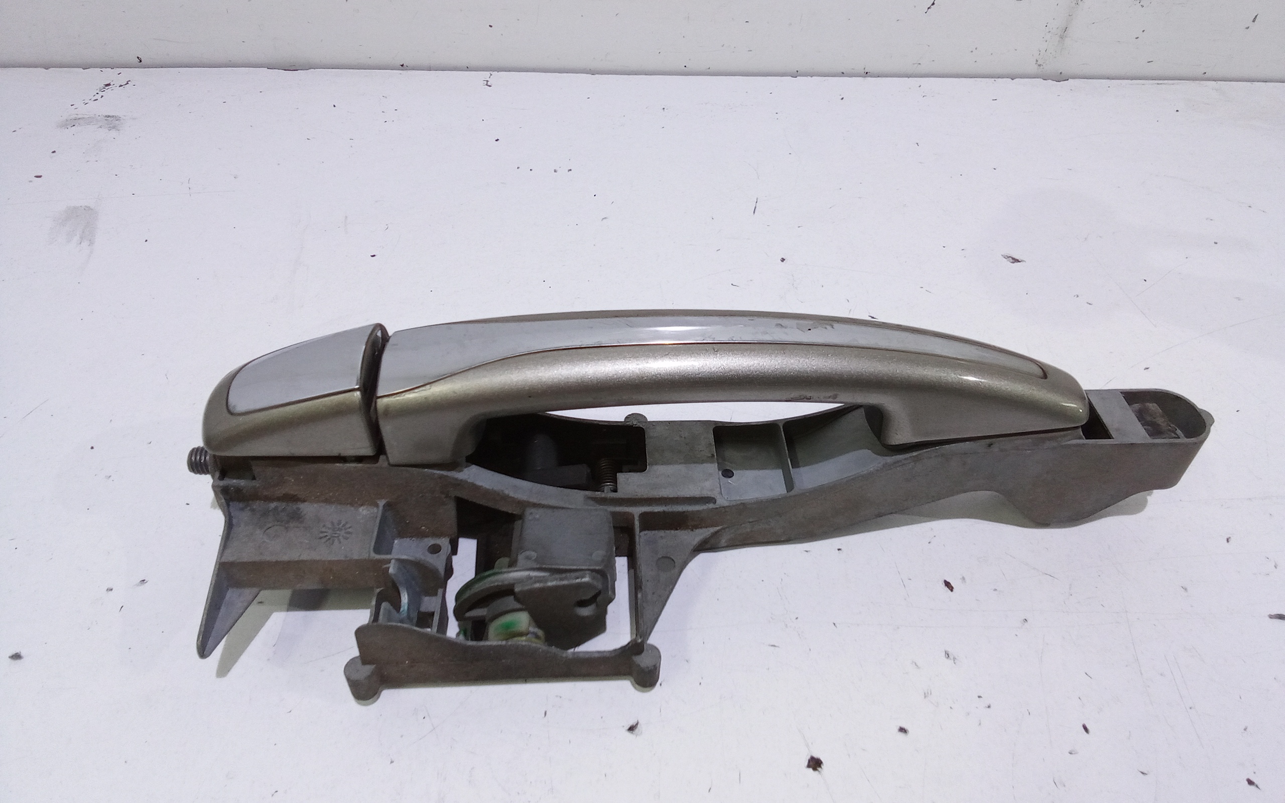 Maniglia esterna Posteriore Sinistra per Citroen C5 Berlina 3 Serie (2008 - In produzione)