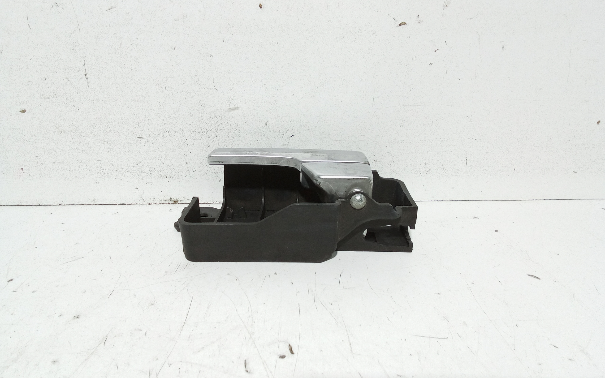 Supporto maniglia anteriore sinistra per Ford Focus Berlina 3 Serie (2004 - 2008)