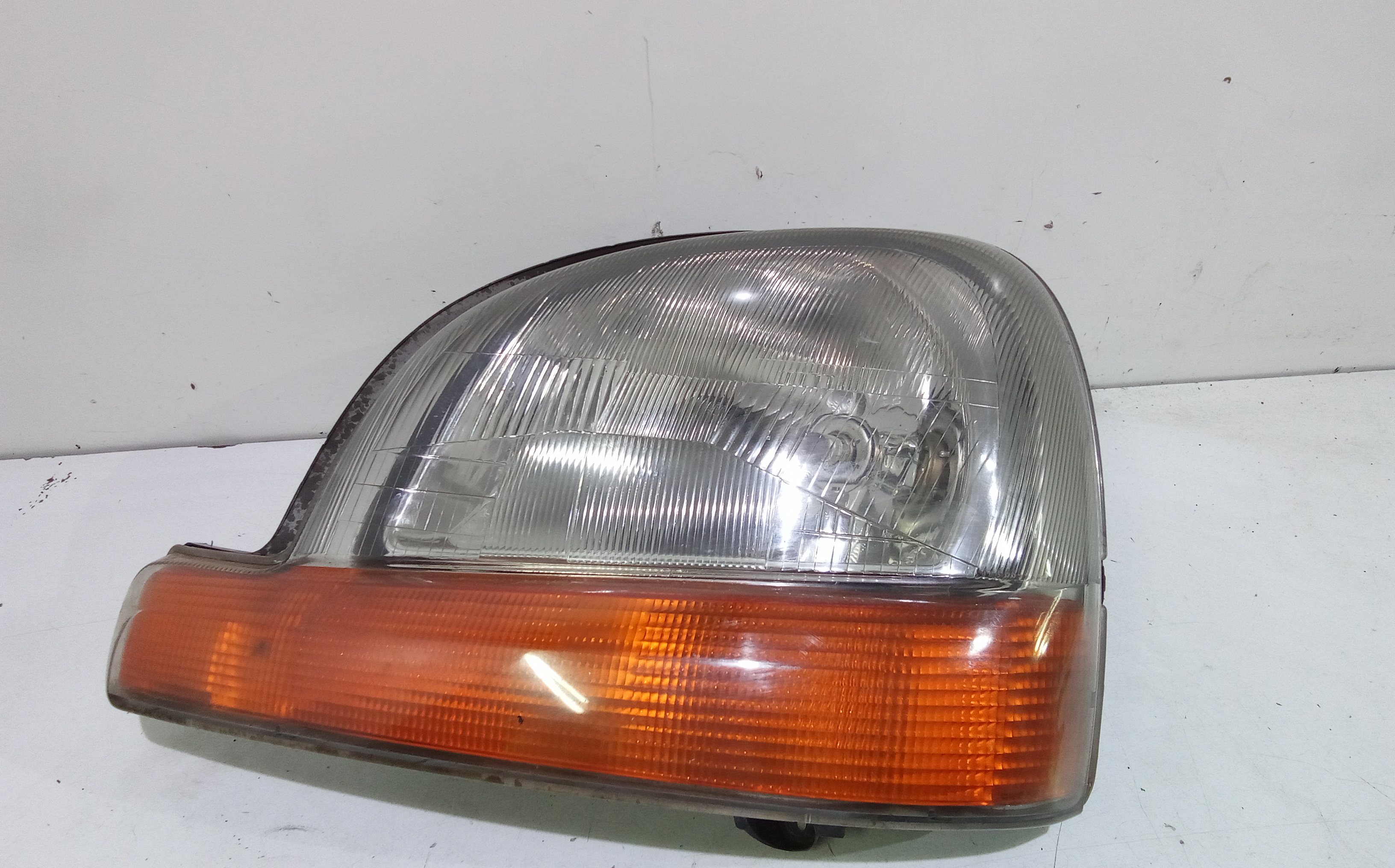 Faro anteriore Sinistro Guida per Renault Kangoo 1� Serie (1997 - 2001)